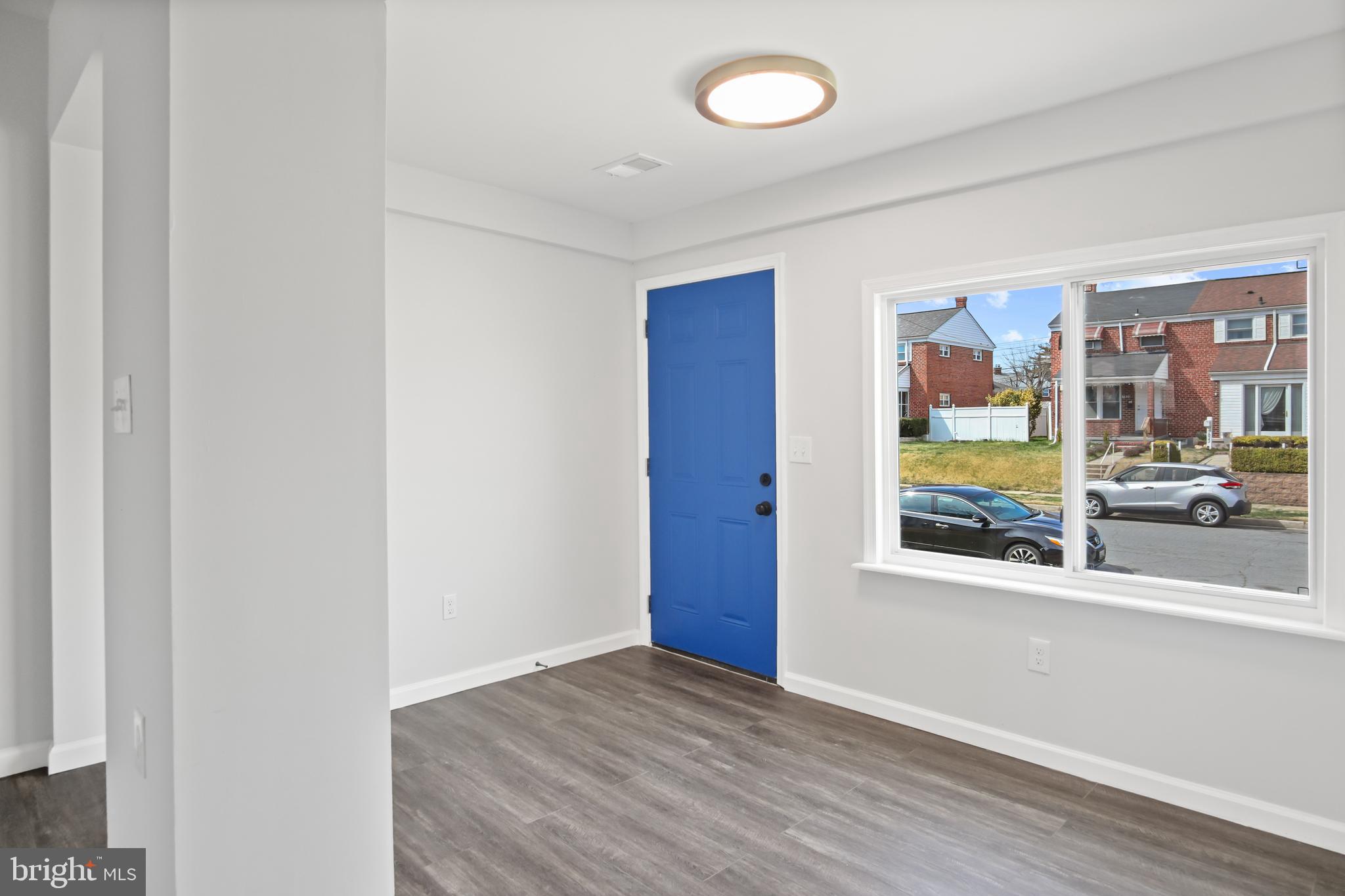 CHARLESMONT - Residential Lease