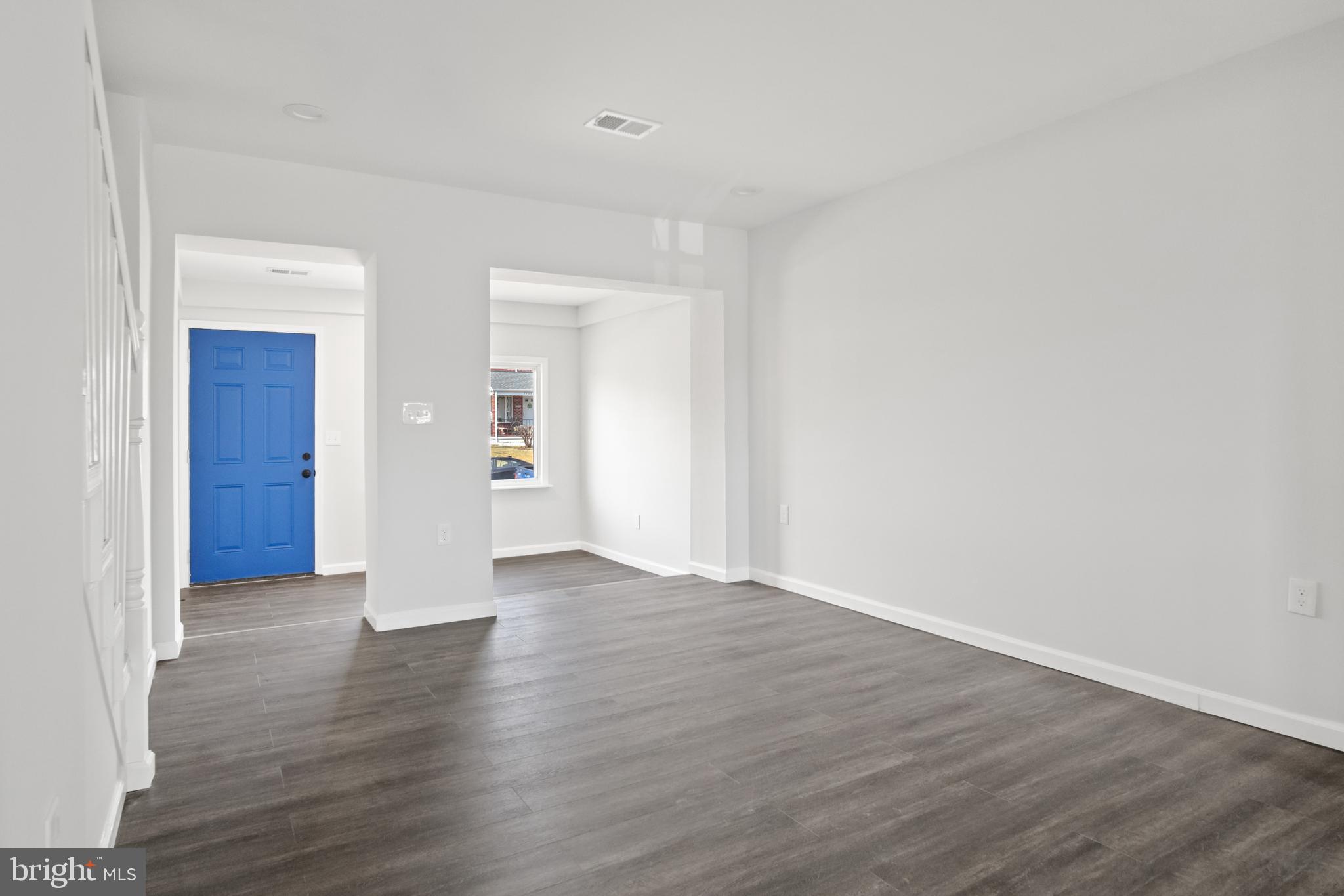 CHARLESMONT - Residential Lease