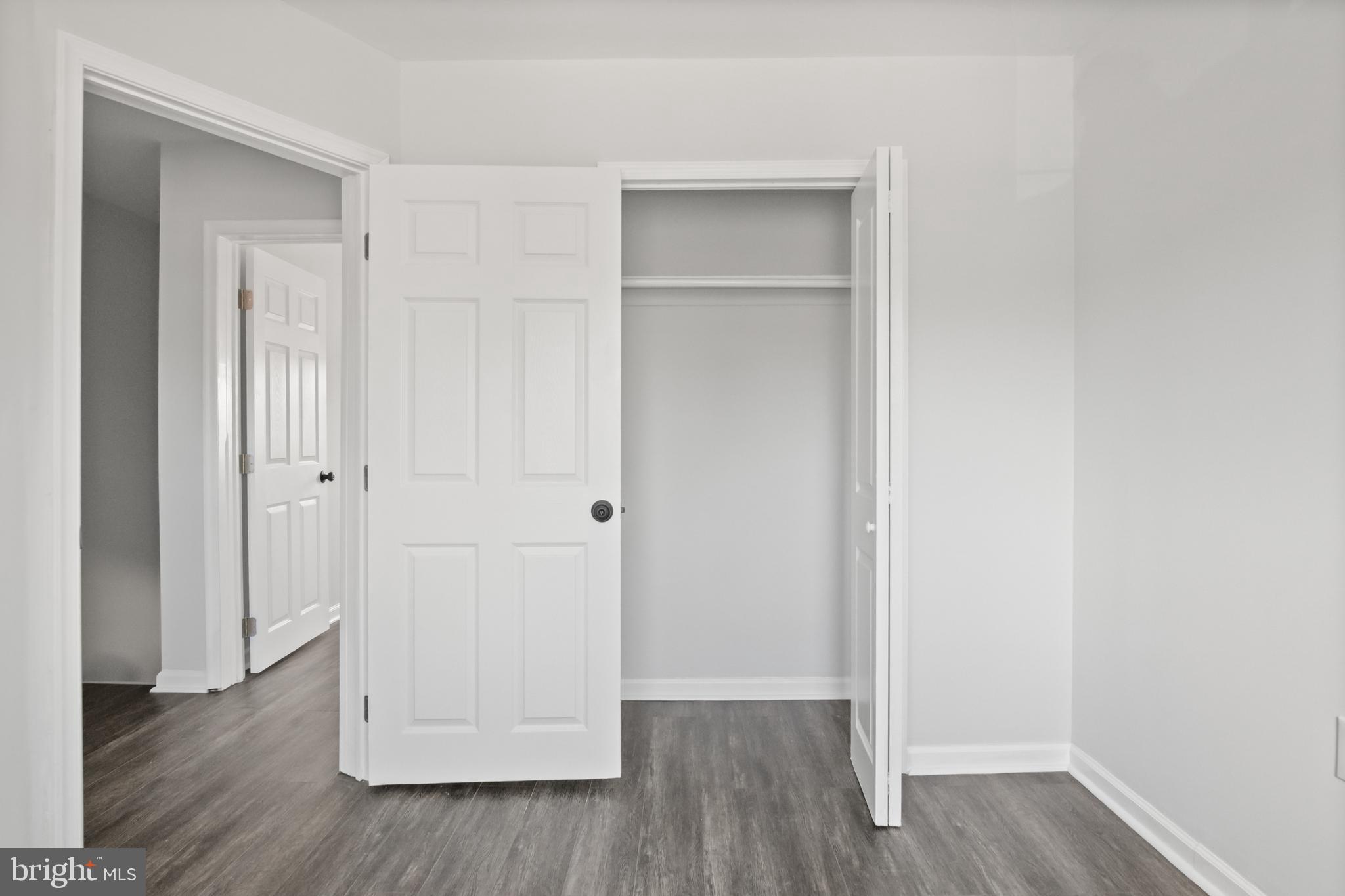 CHARLESMONT - Residential Lease