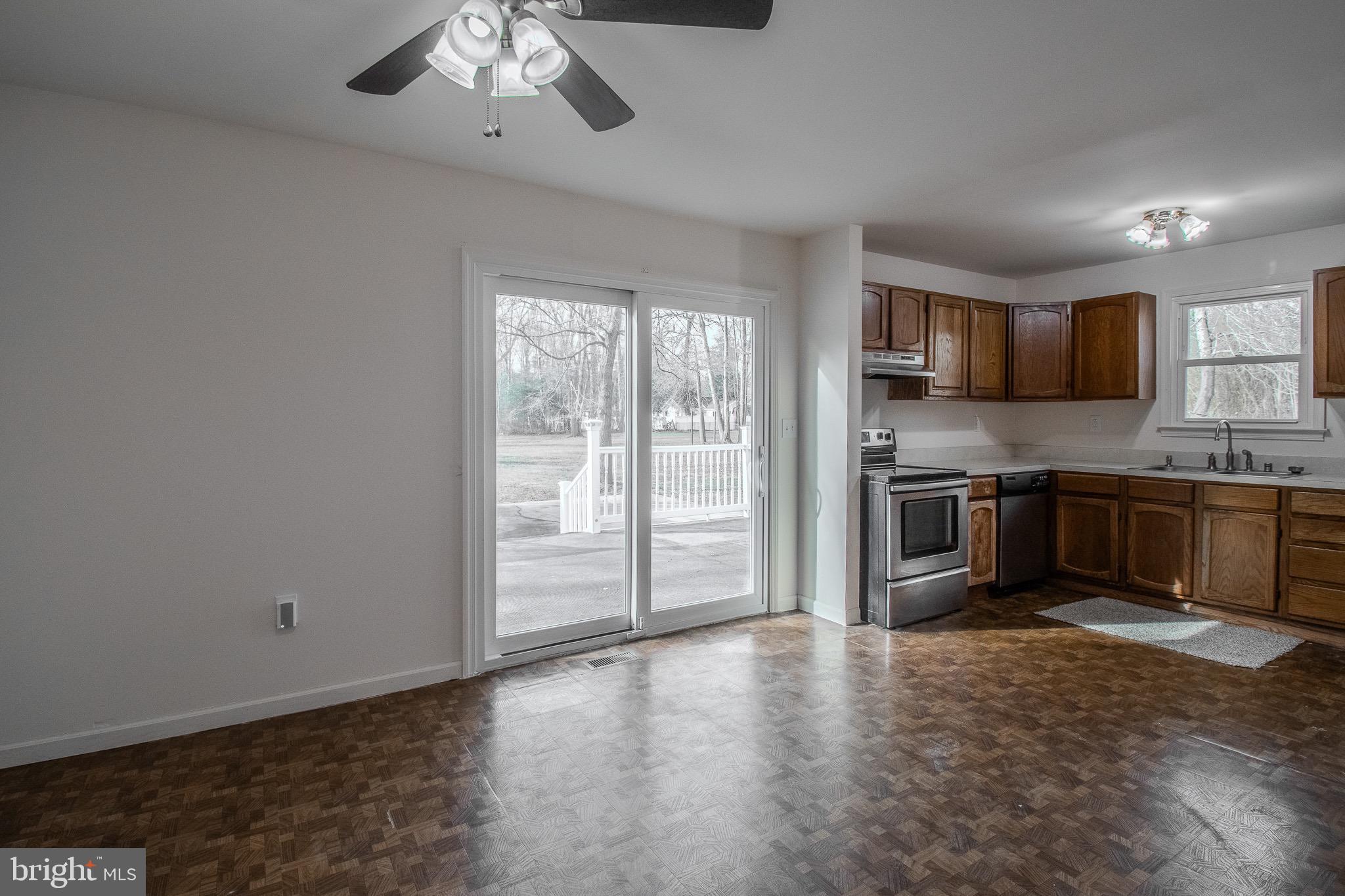 LIVINGSTON GROVE - Residential