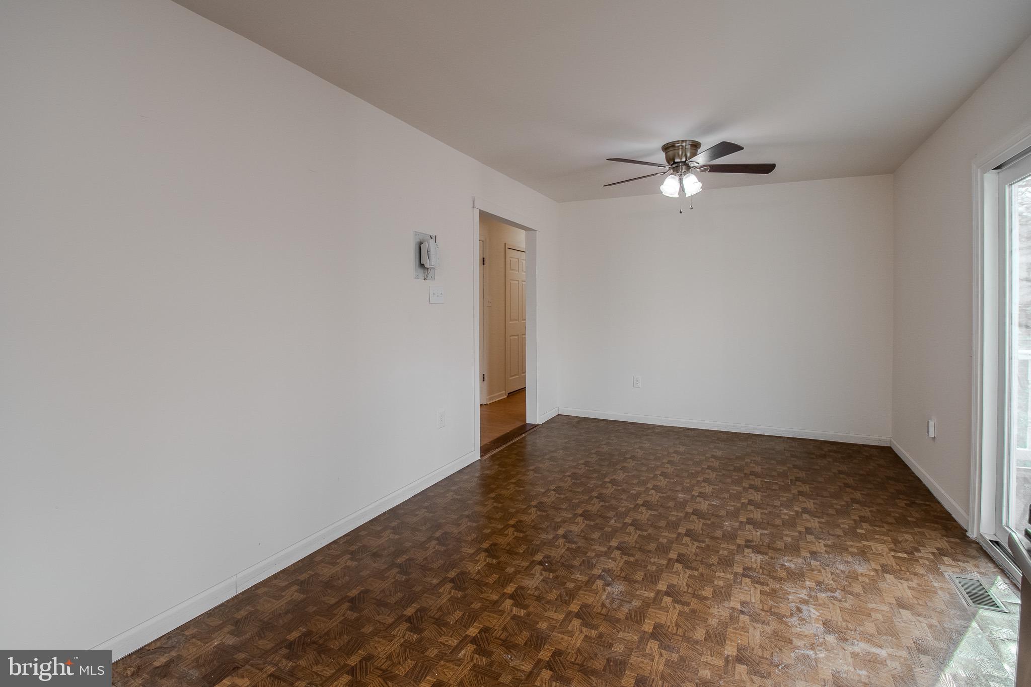 LIVINGSTON GROVE - Residential