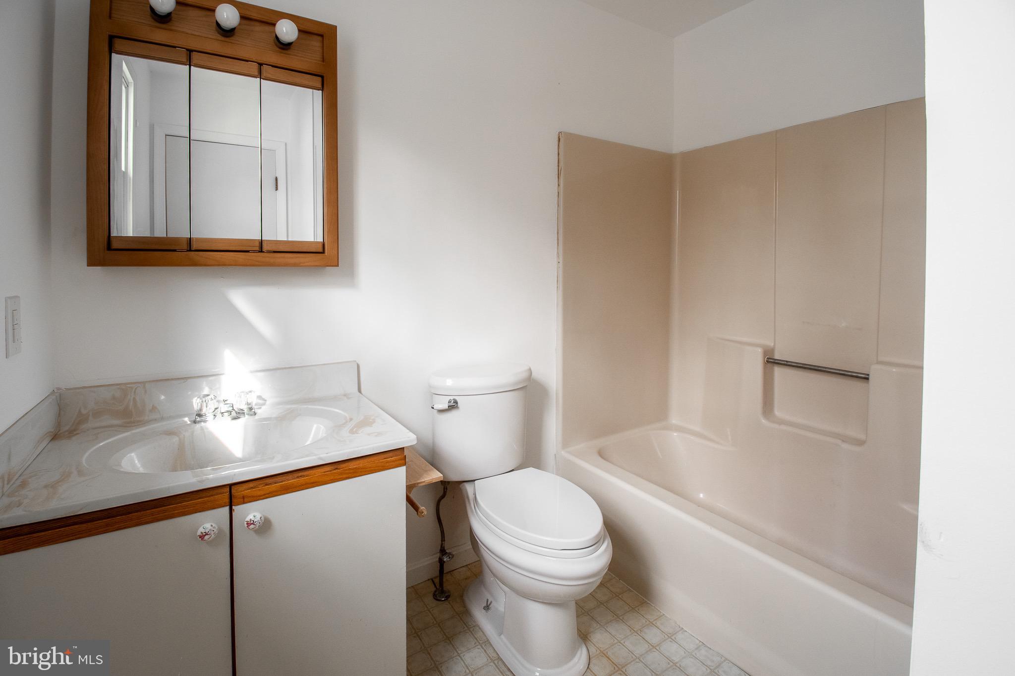 LIVINGSTON GROVE - Residential