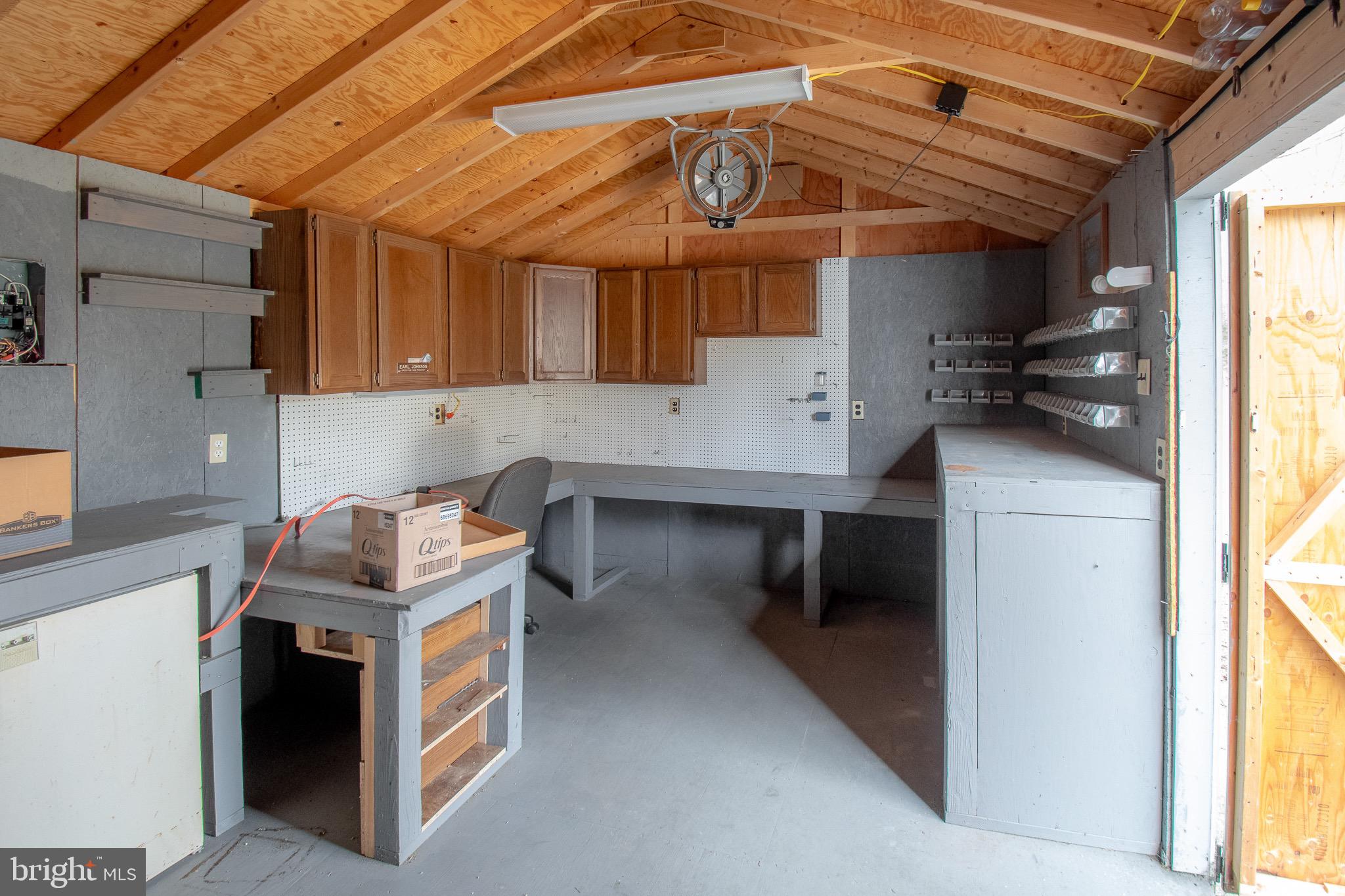 LIVINGSTON GROVE - Residential