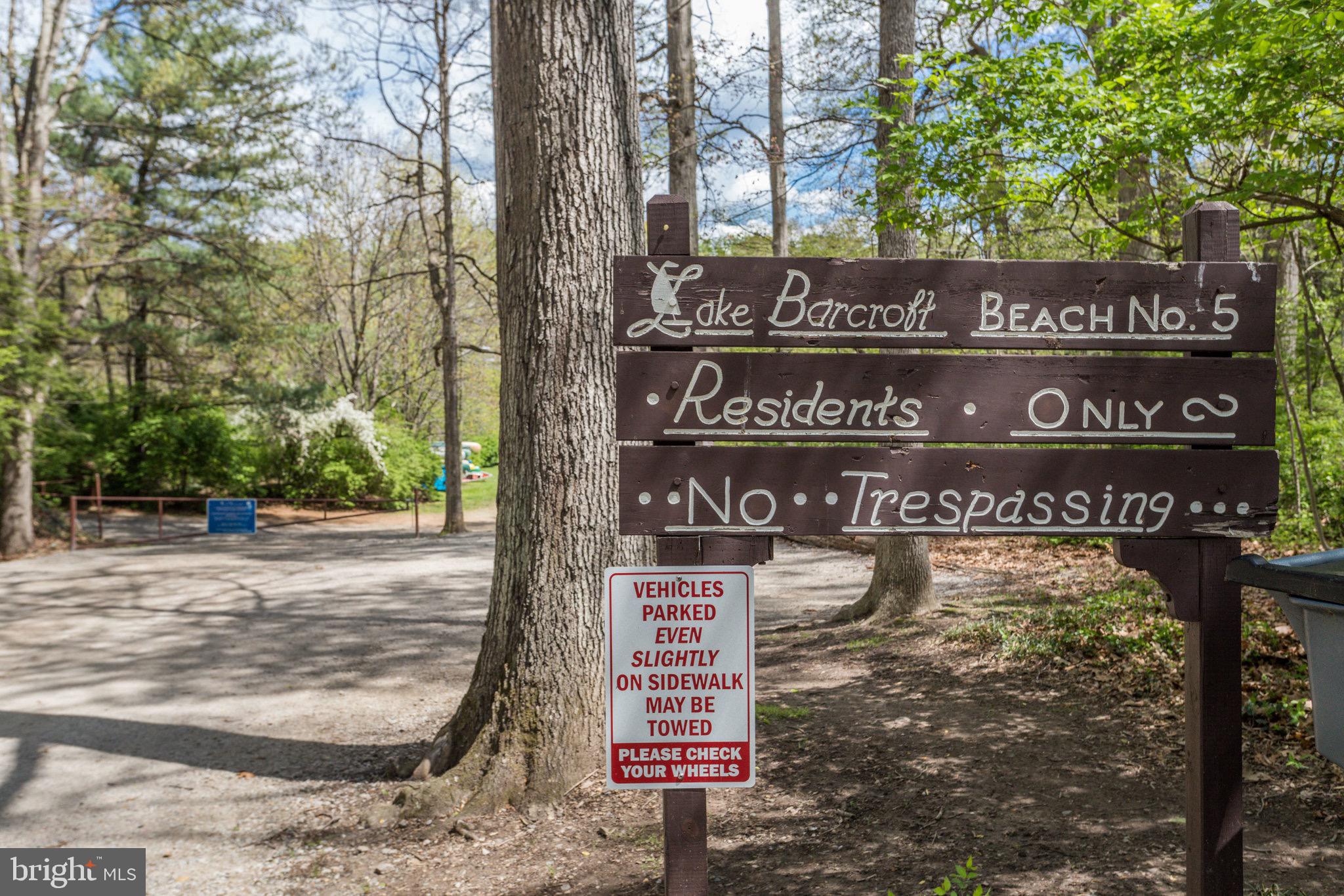 LAKE BARCROFT - Residential