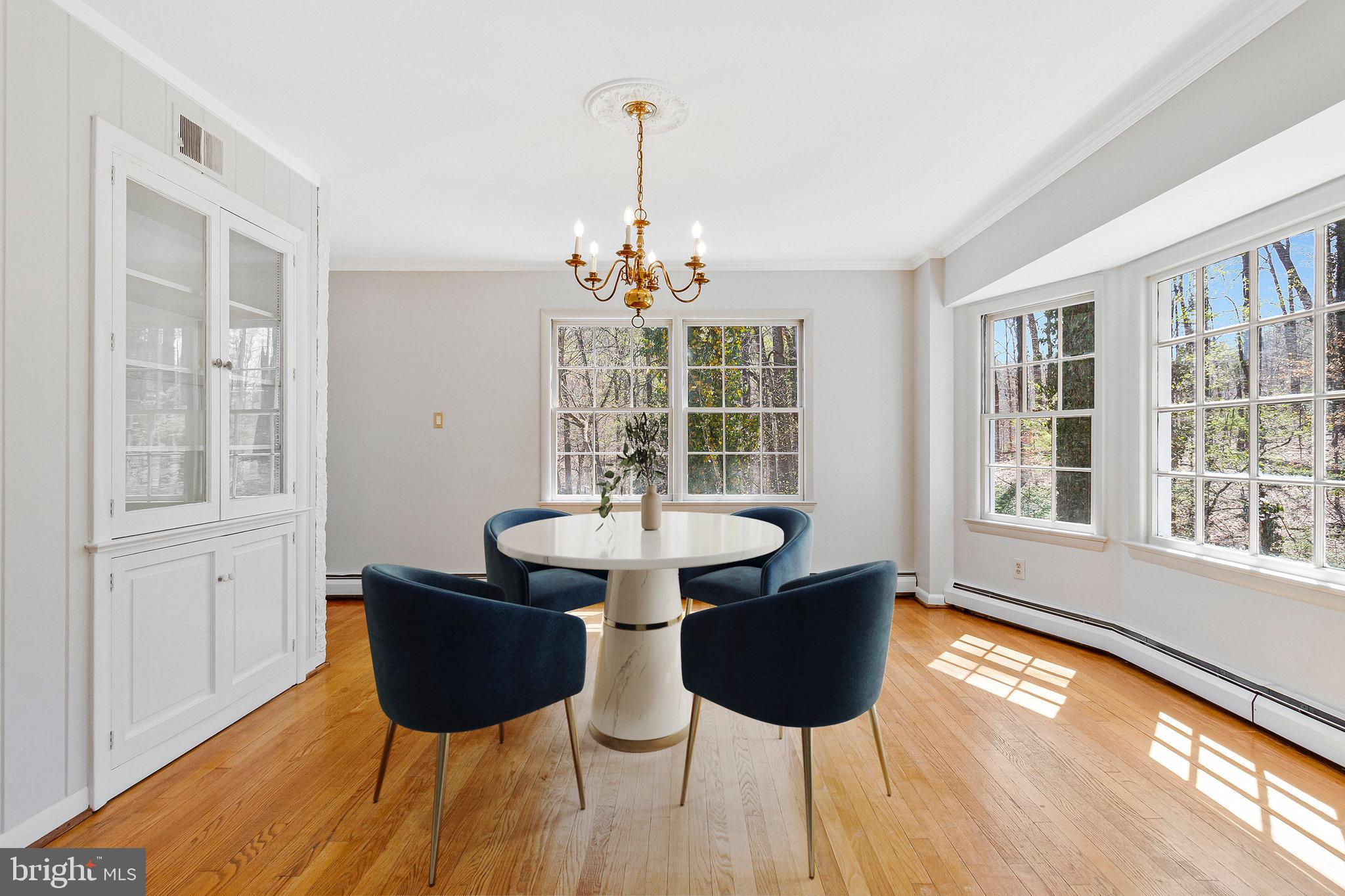 LAKE BARCROFT - Residential