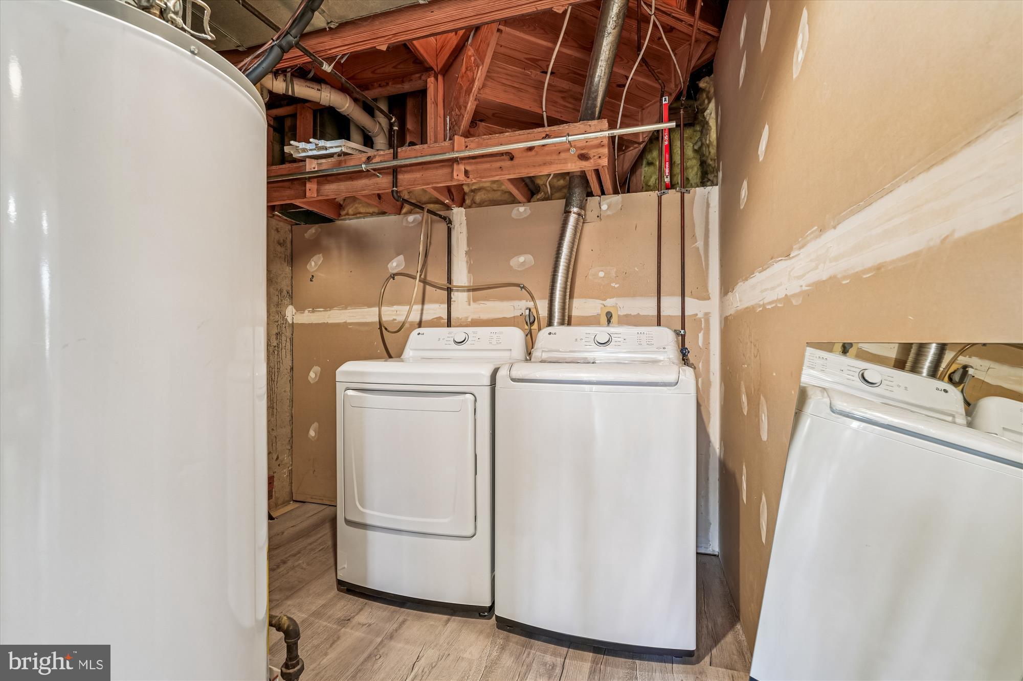 FERNSHIRE FARMS - Residential