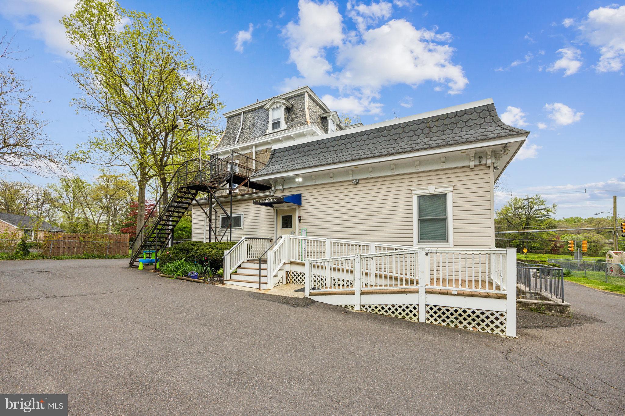 616 MEETINGHOUSE ROAD