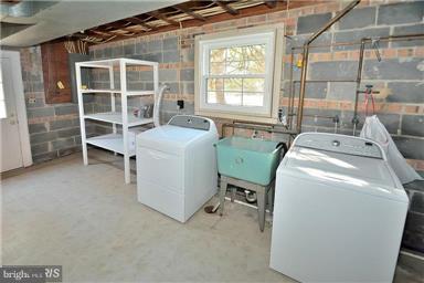 KIRKSIDE - Residential Lease