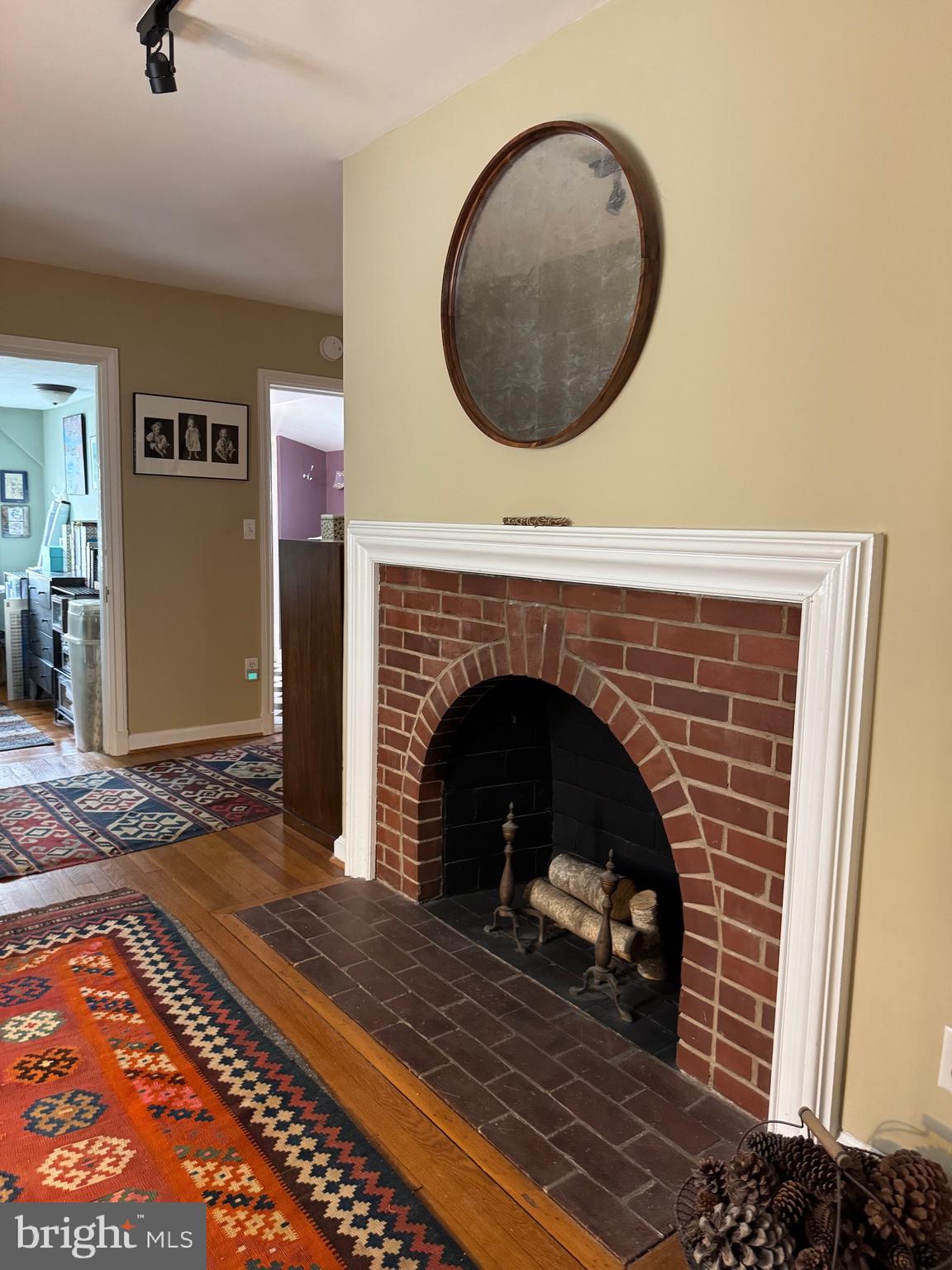 FAIRWAY HILLS - Residential