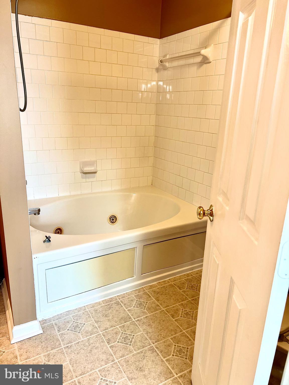 WELLFLEET MEWS - Residential Lease