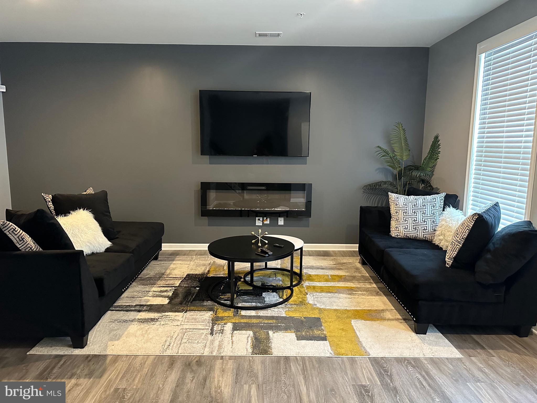 WESTRIDGE AT WESTPHALIA - Residential Lease