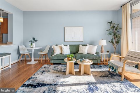 Photo of 5750 Bou Avenue #1004, ROCKVILLE, MD 20852 (MLS # MDMC2219060)