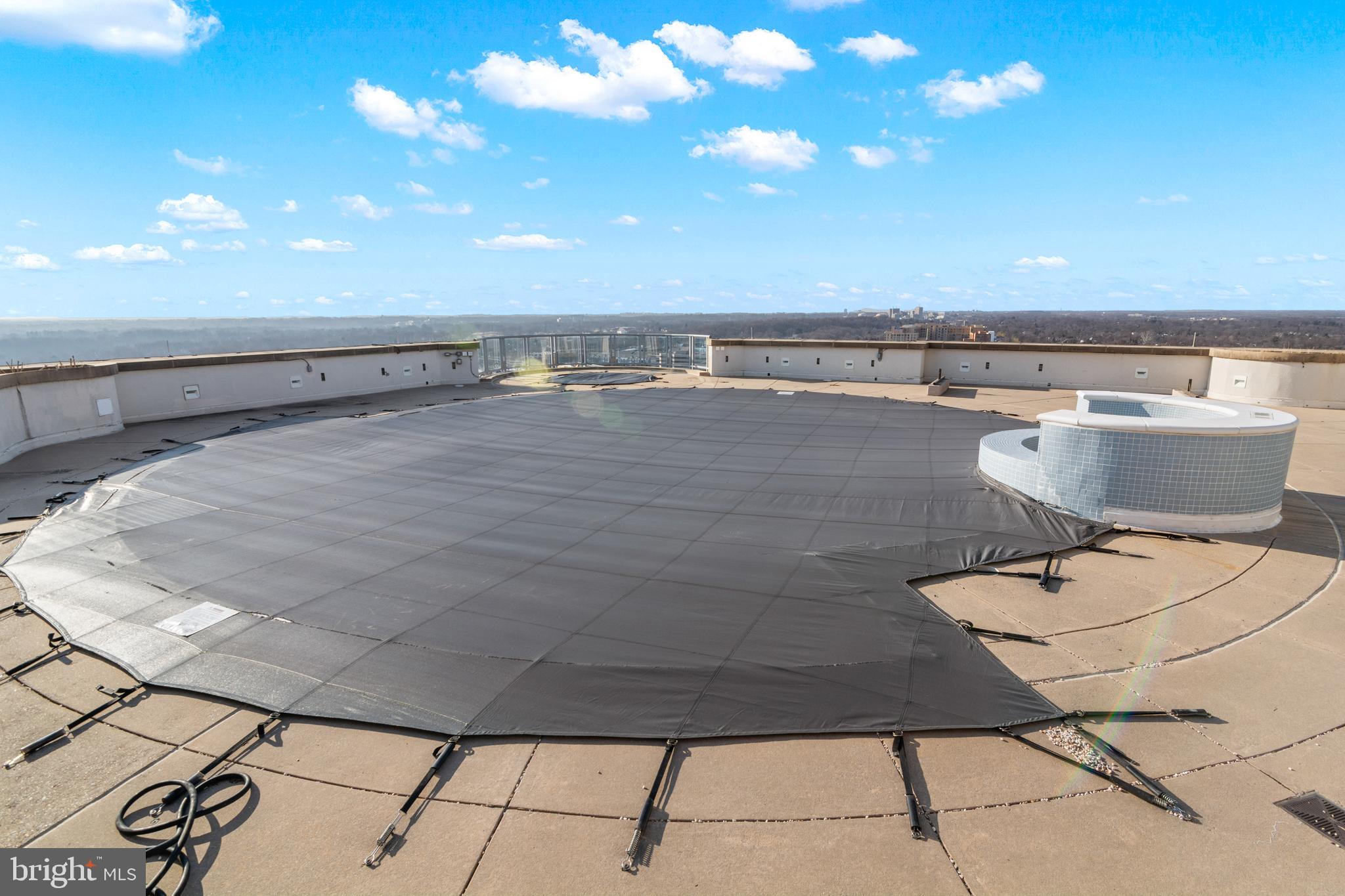 MIDTOWN BETHESDA NORTH - Residential