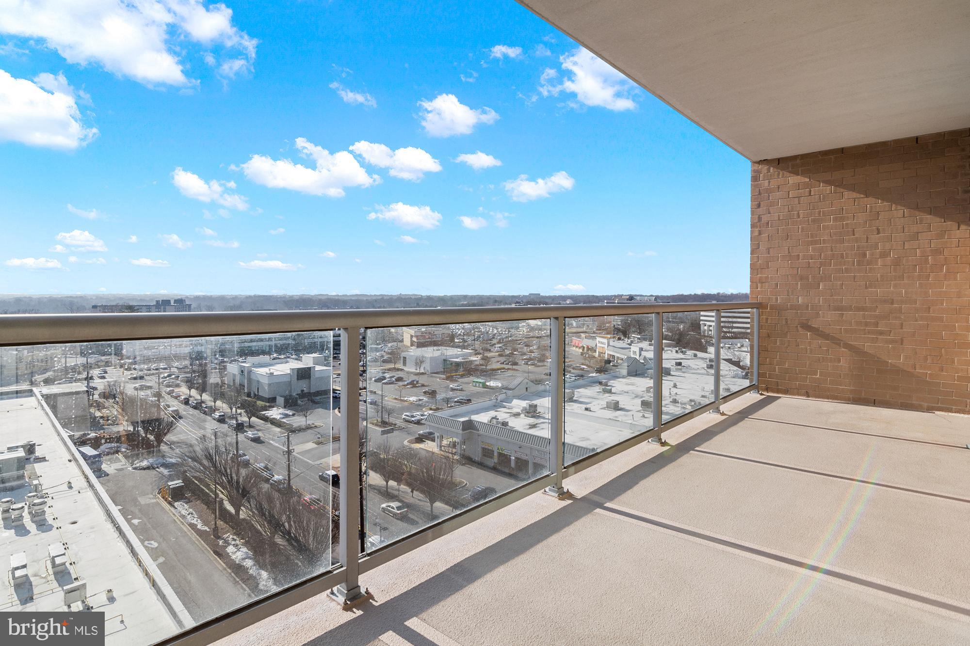 MIDTOWN BETHESDA NORTH - Residential