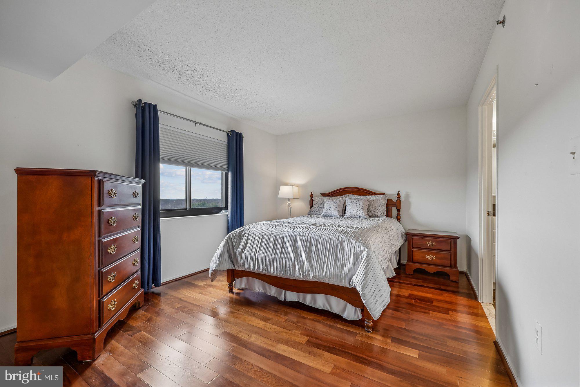 FAIRWAYS SOUTH - Residential