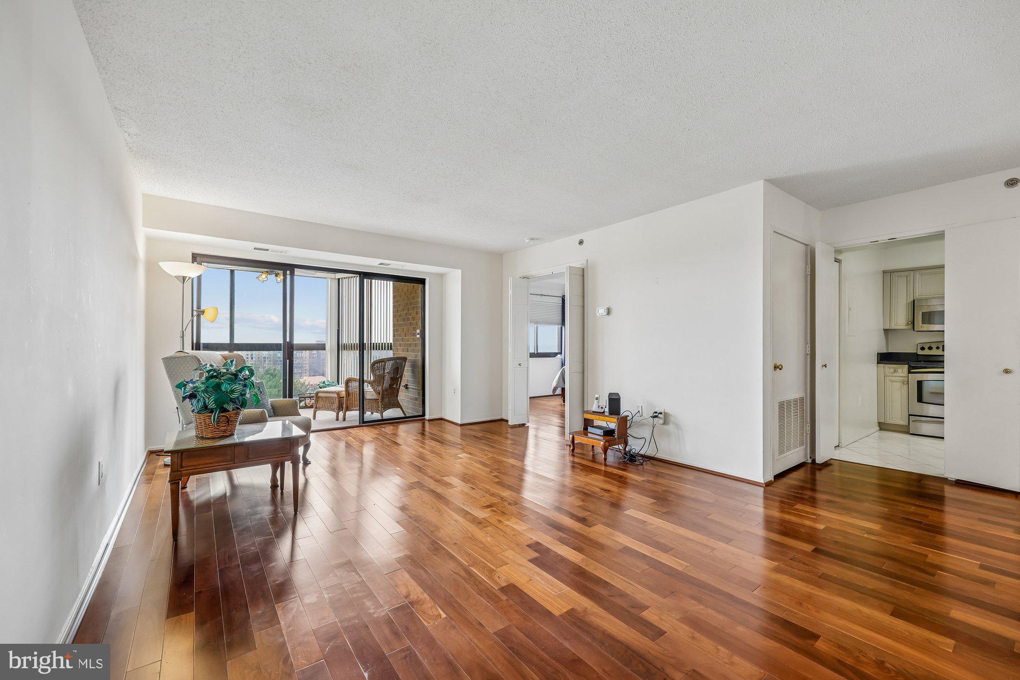 FAIRWAYS SOUTH - Residential