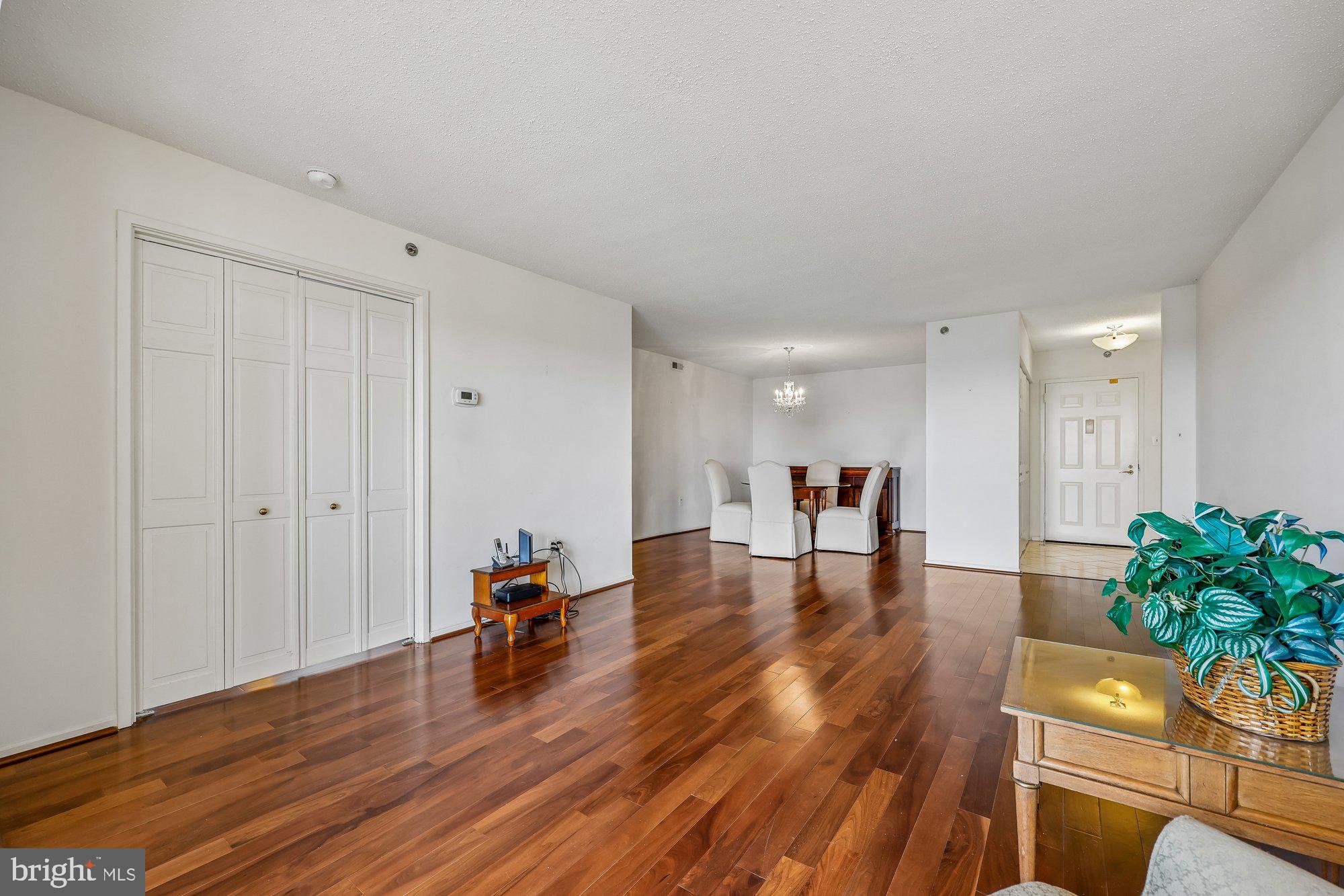 FAIRWAYS SOUTH - Residential