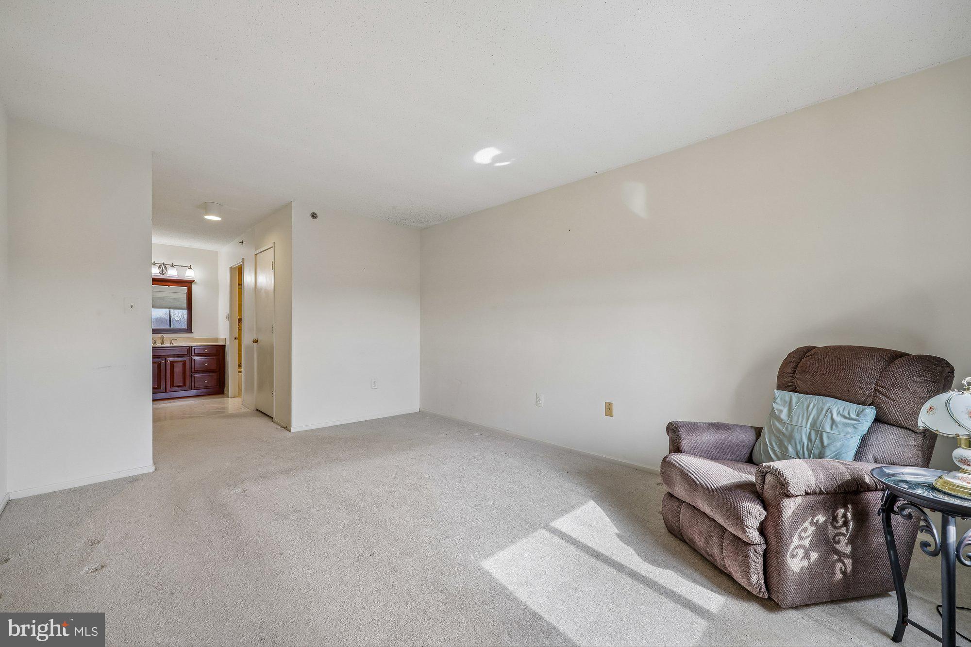 FAIRWAYS SOUTH - Residential