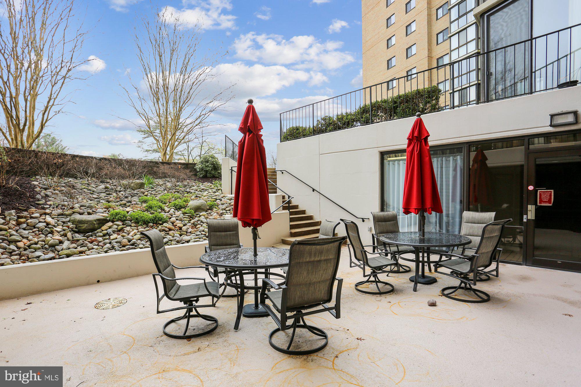 FAIRWAYS SOUTH - Residential