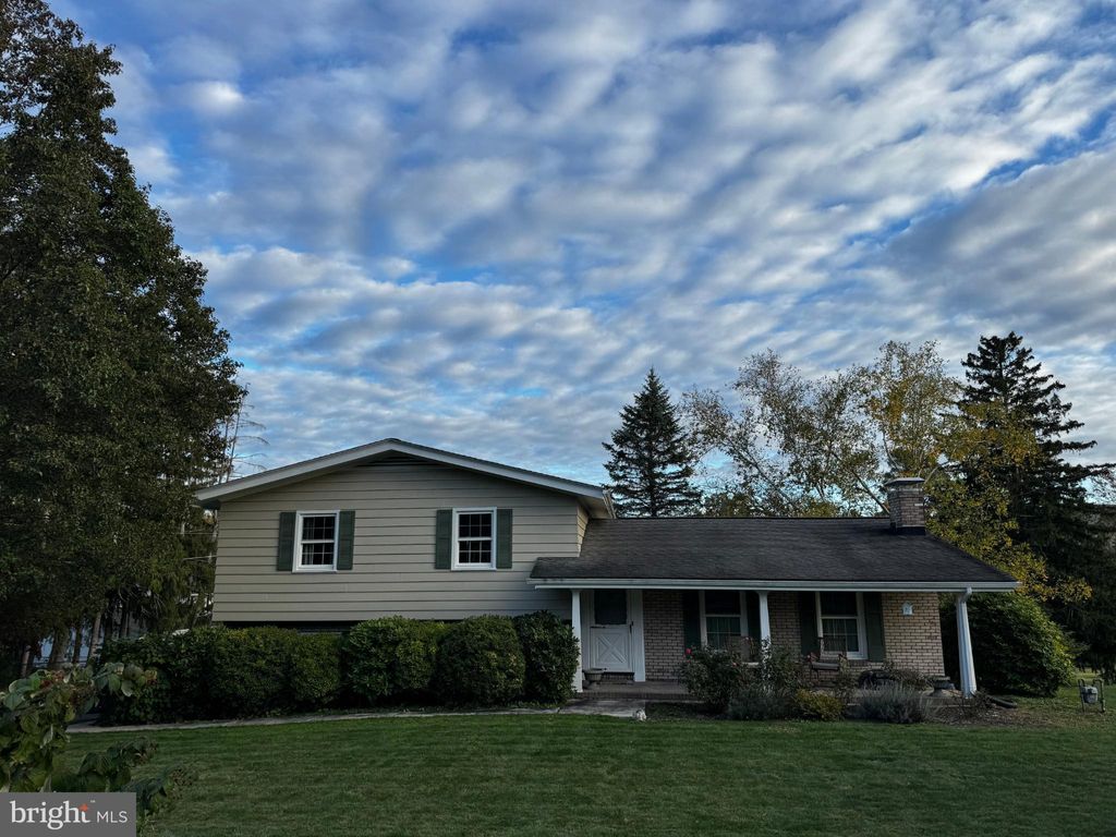 Photo of 16 Elm Street, HOLLIDAYSBURG, PA 16648 (MLS # PABR2015970)