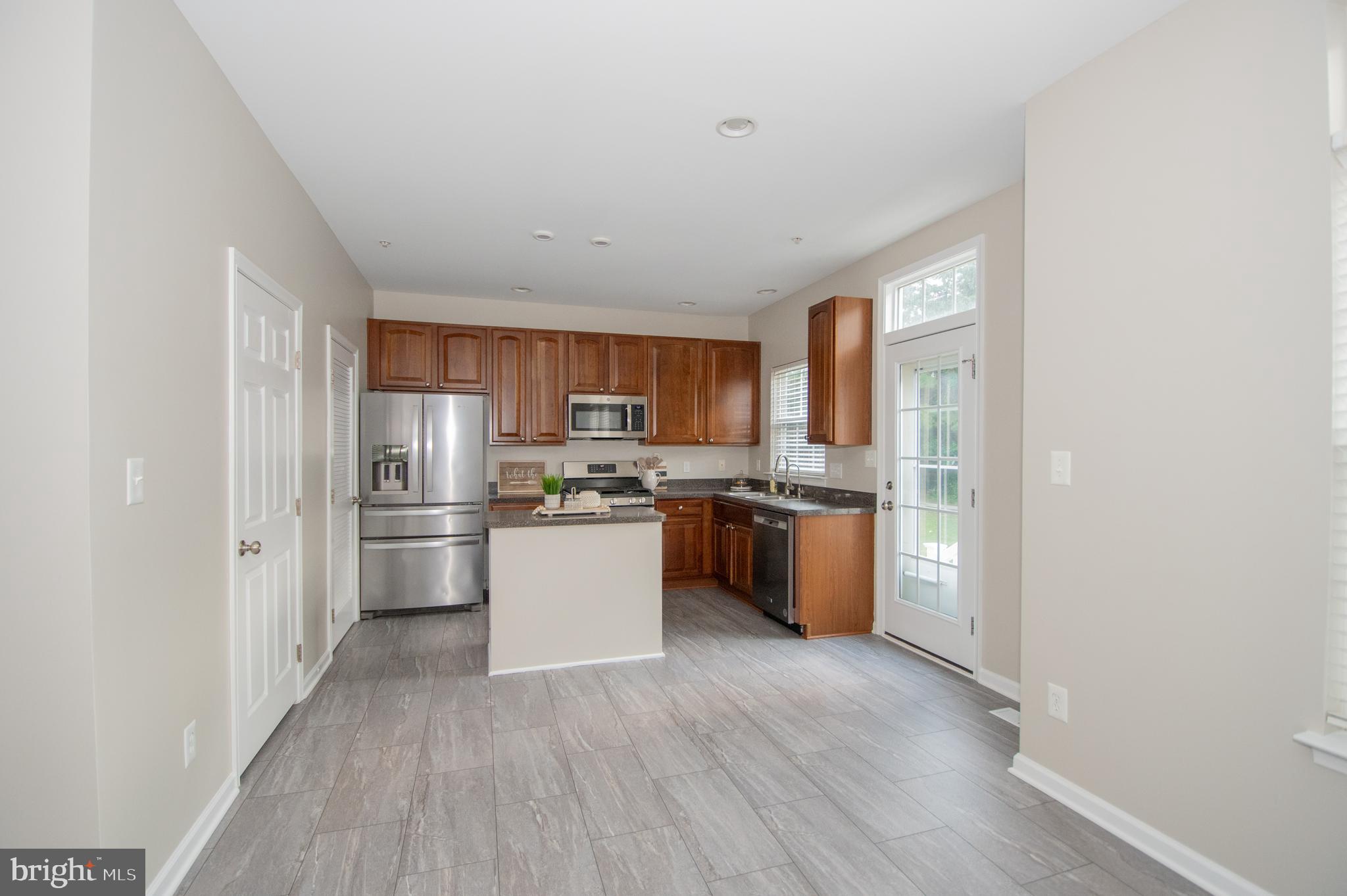 406 STREAM VALLEY COURT