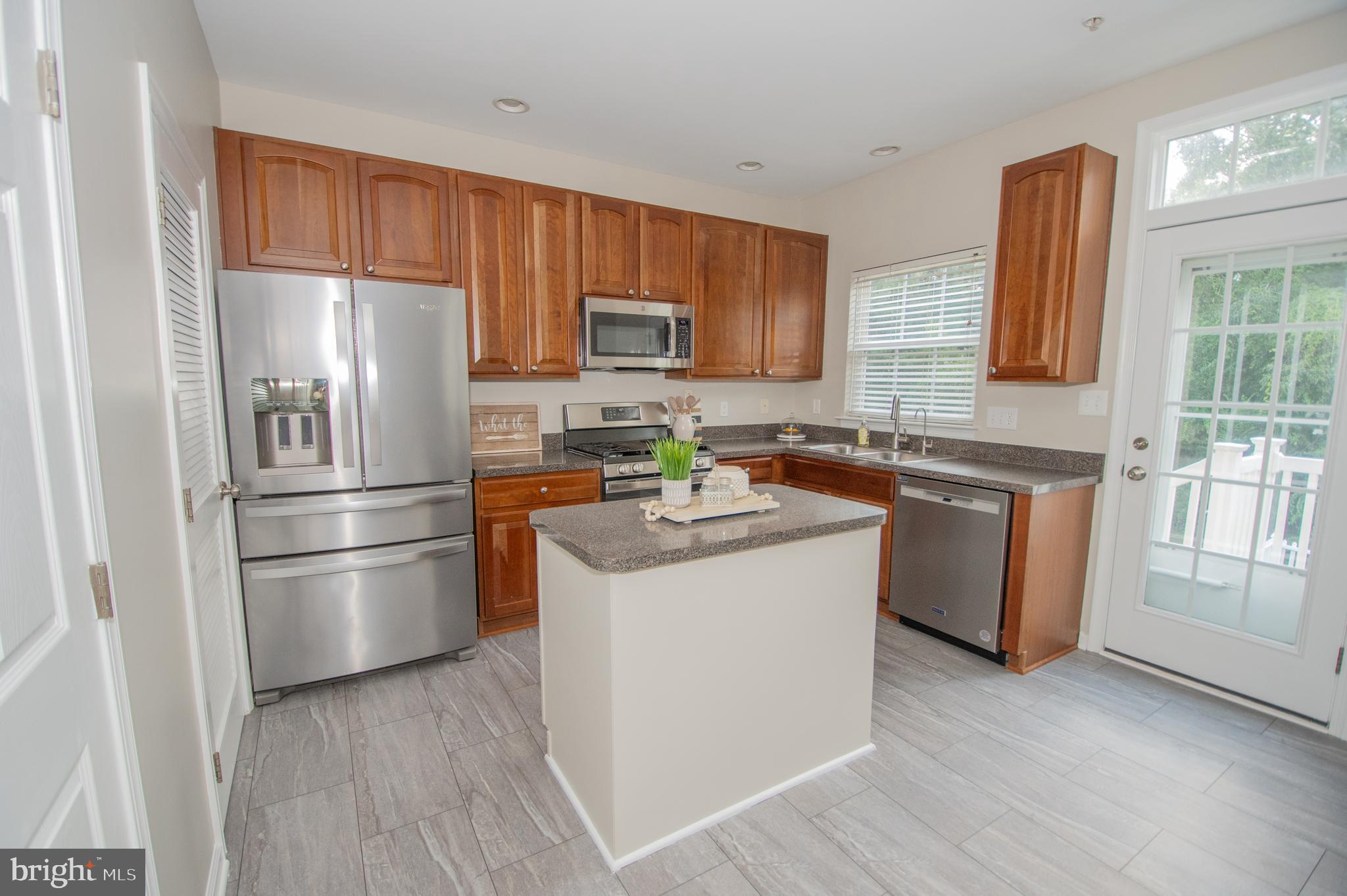 406 STREAM VALLEY COURT