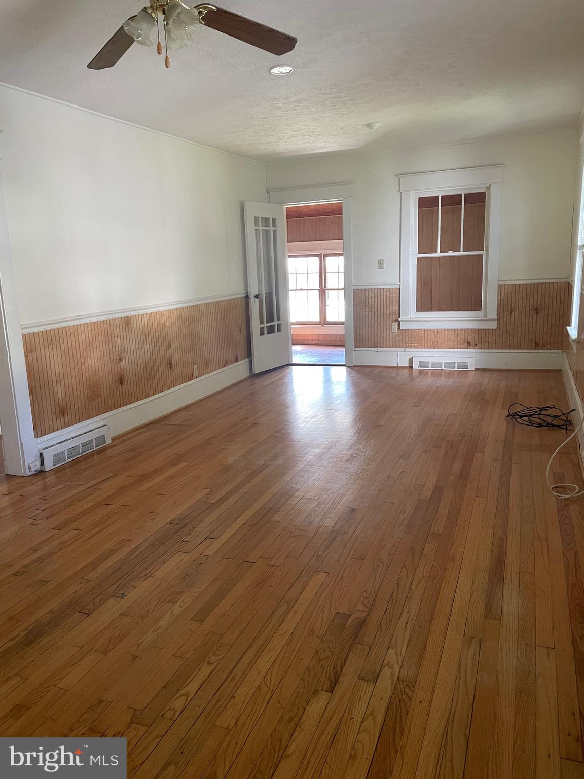 SENSENY ROAD - Residential Lease