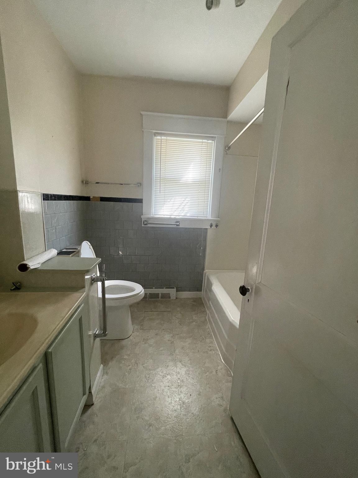 SENSENY ROAD - Residential Lease