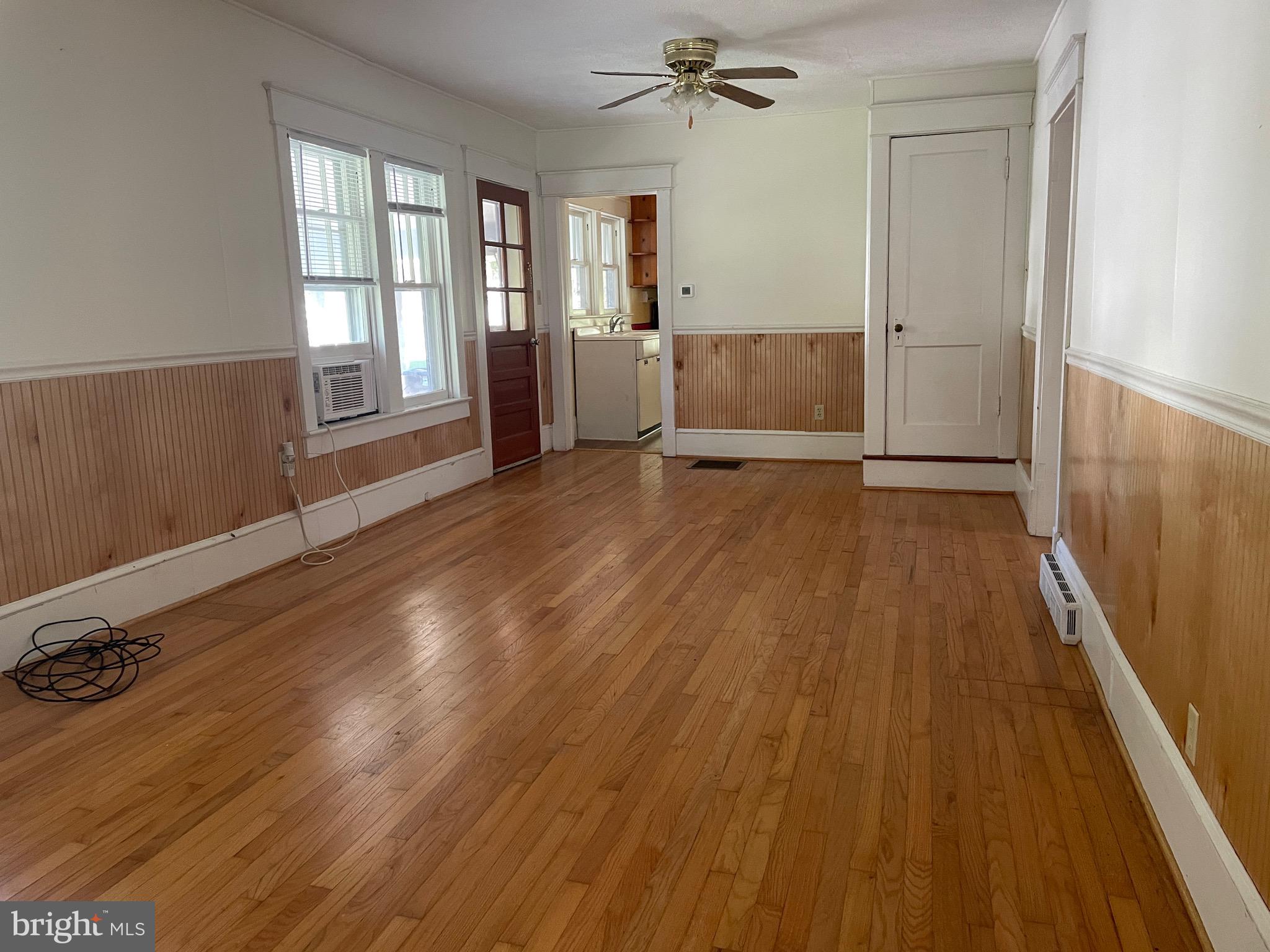 SENSENY ROAD - Residential Lease