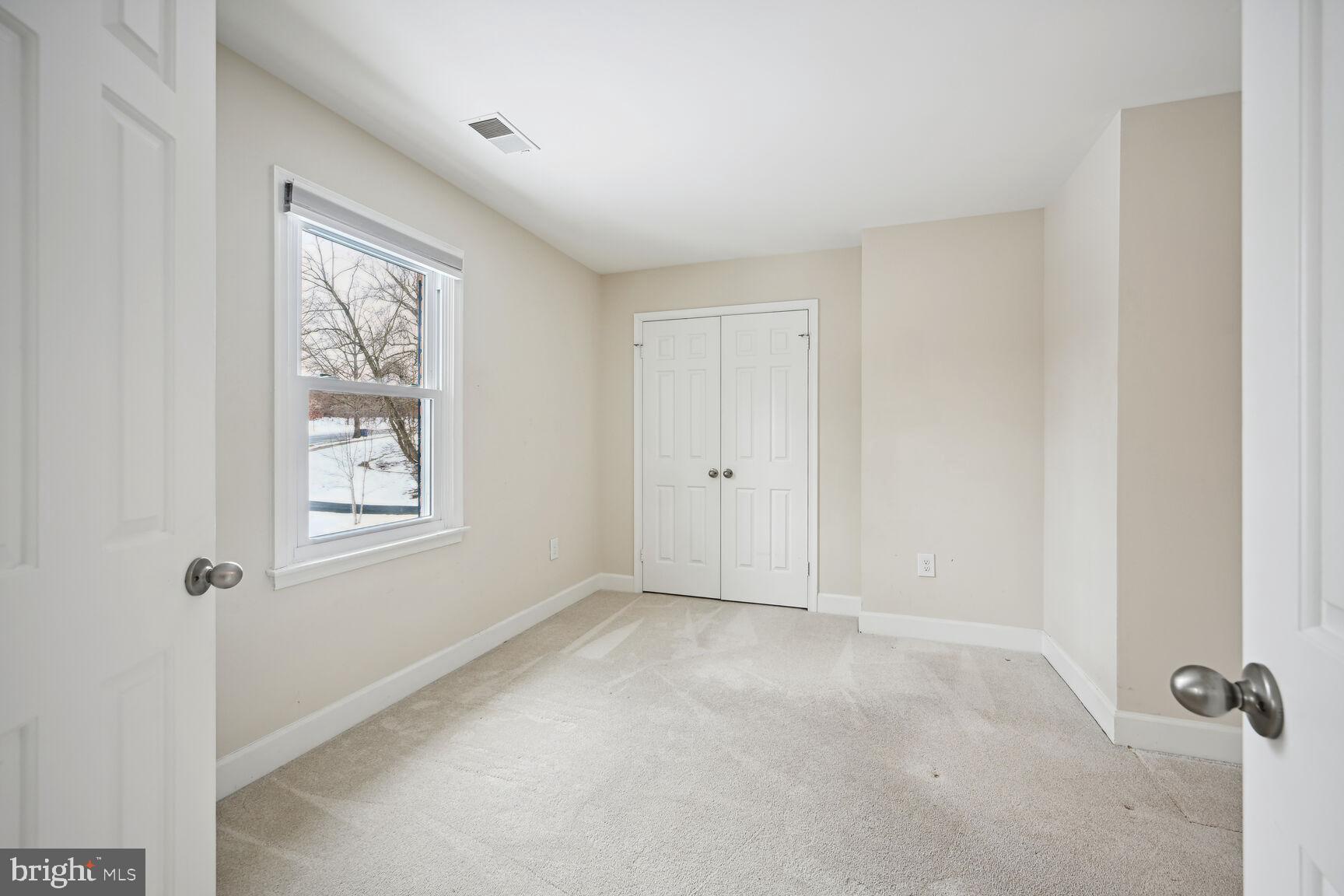 LONGMEAD - Residential