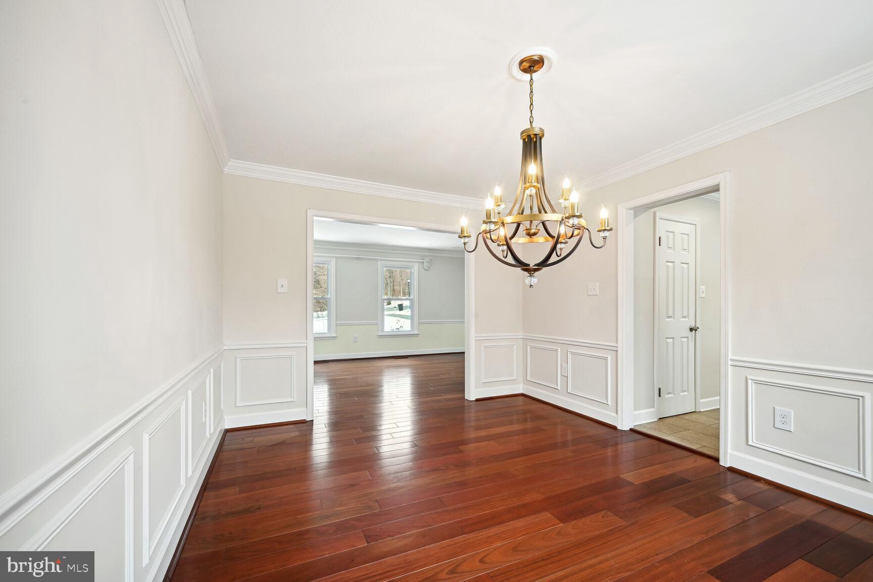 LONGMEAD - Residential