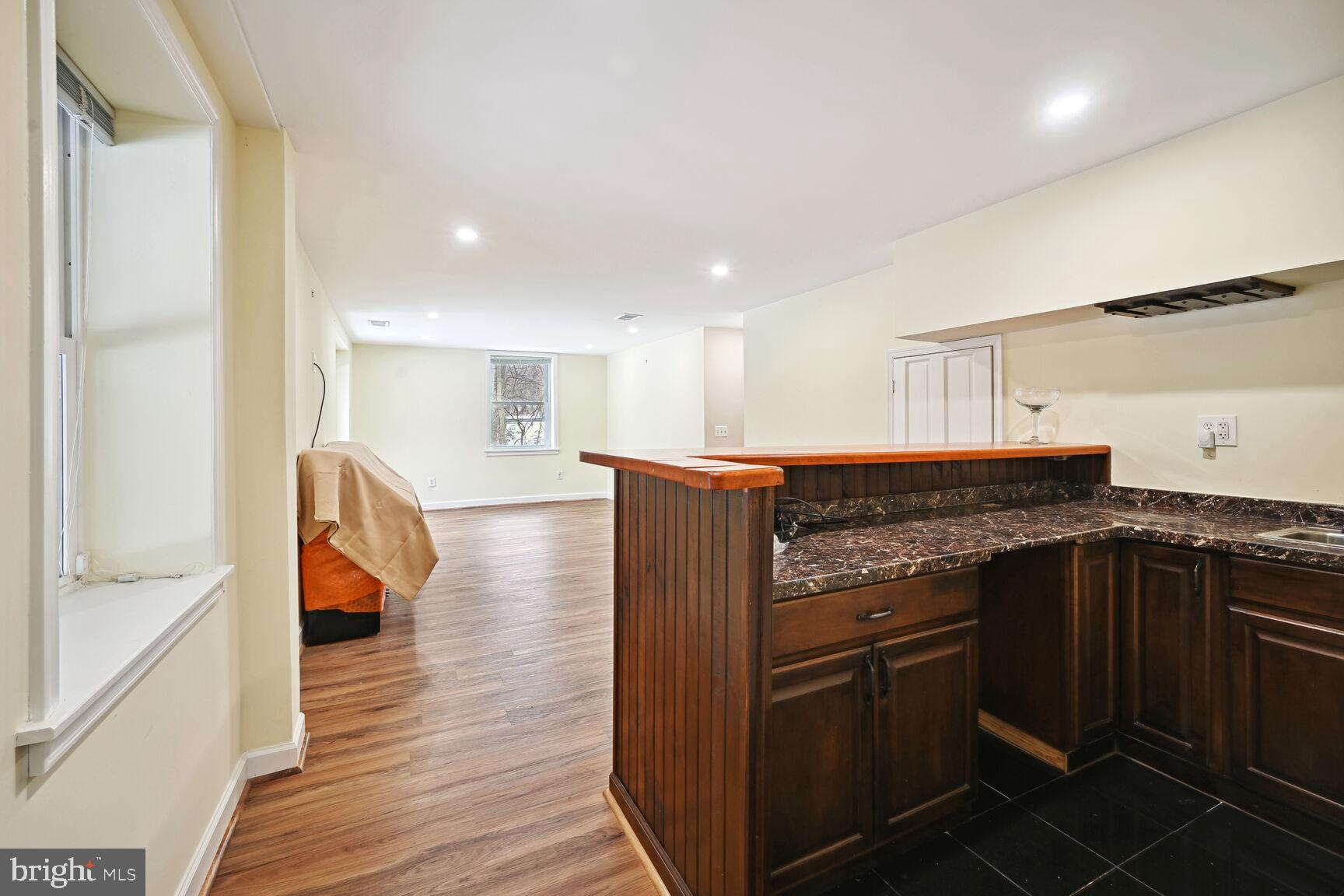 LONGMEAD - Residential