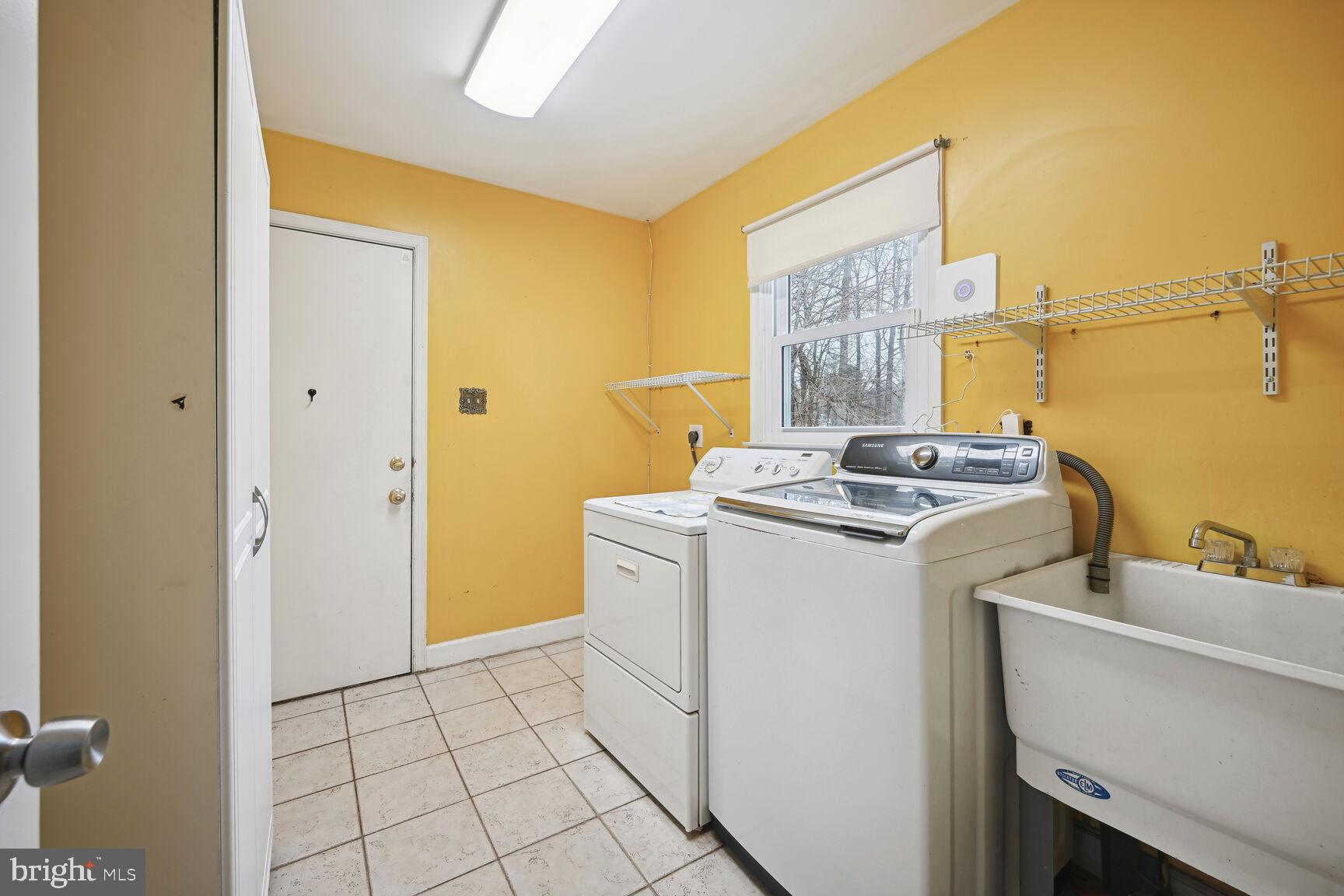 LONGMEAD - Residential