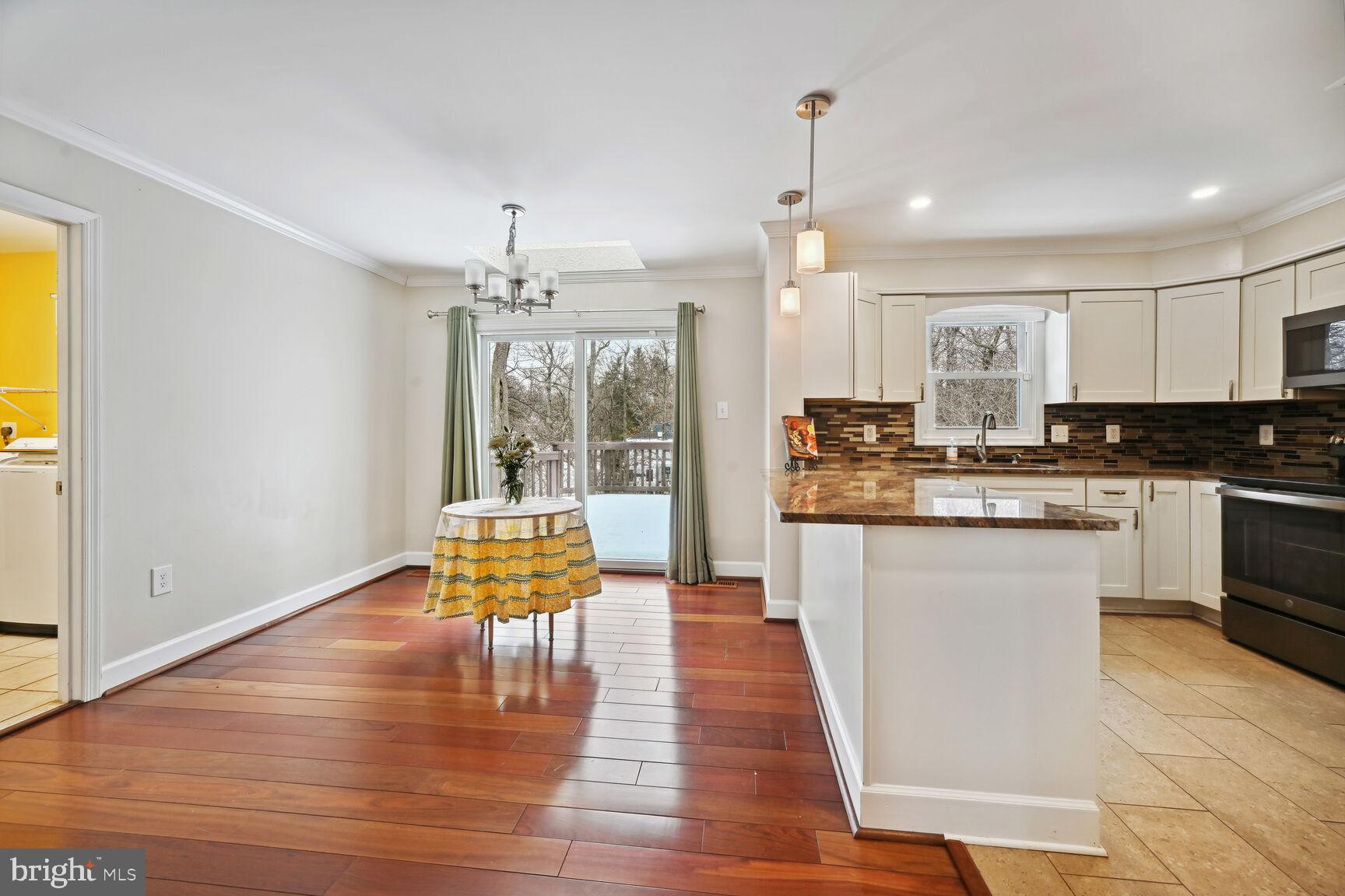 LONGMEAD - Residential