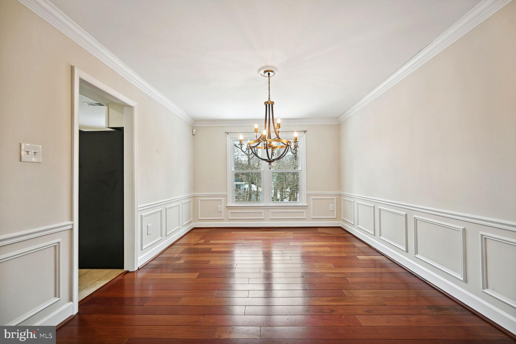 LONGMEAD - Residential