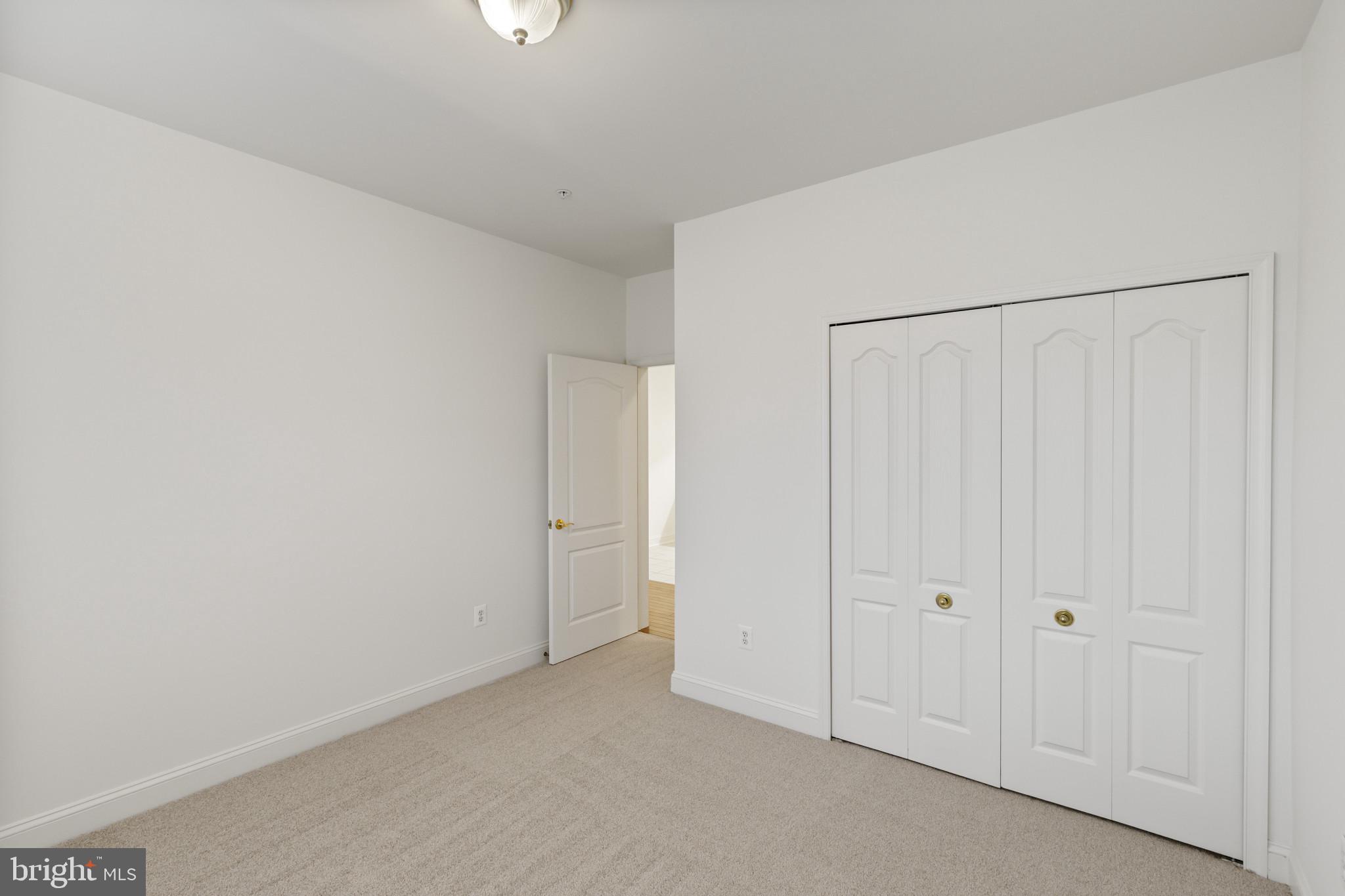 WAVERLY WOODS - Residential