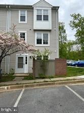 Townhouse For Rent - 41 Crested Iris Court<br/> MONTGOMERY VILLAGE, MD 20886