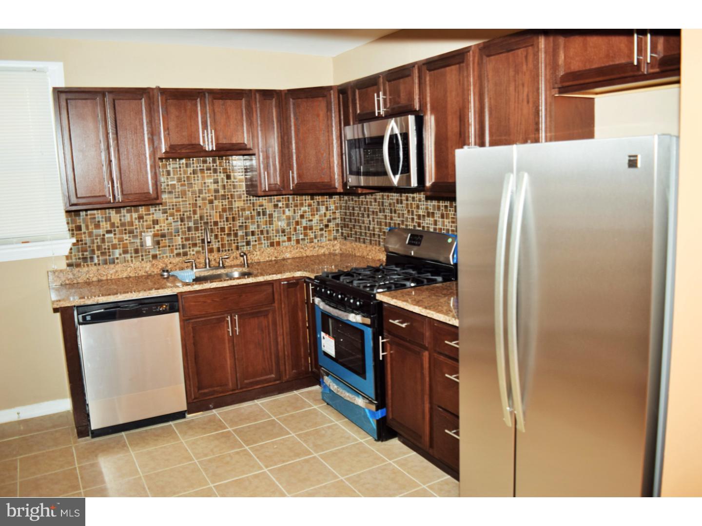 EAST OAK LANE - Residential