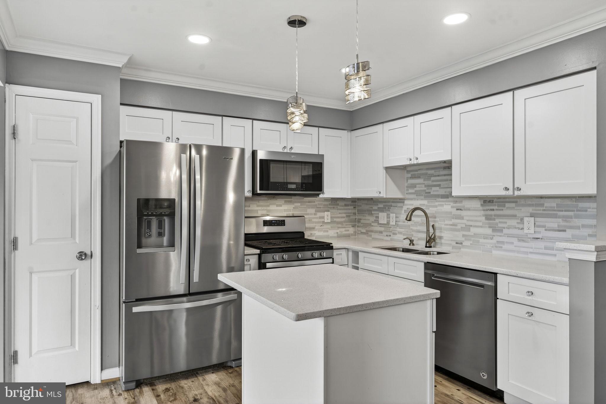 SALEM FIELDS - Residential