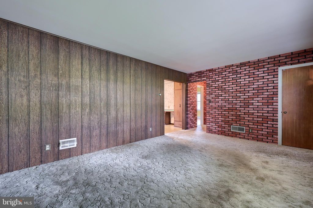 Photo of 2112 Temple Avenue, Lancaster, PA 17603 (MLS # PALA2052170)