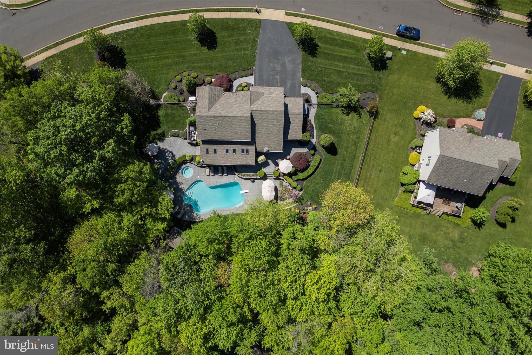 HIDDEN POND - Residential