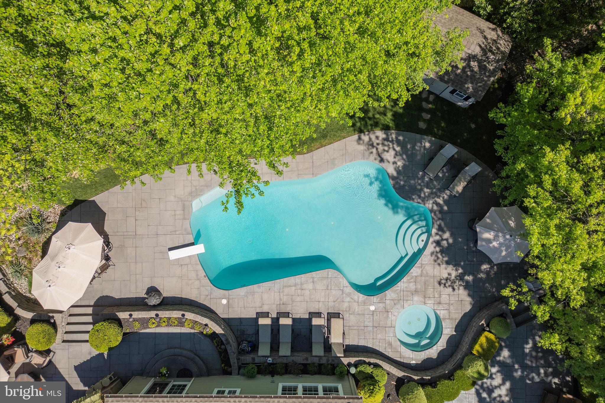 HIDDEN POND - Residential