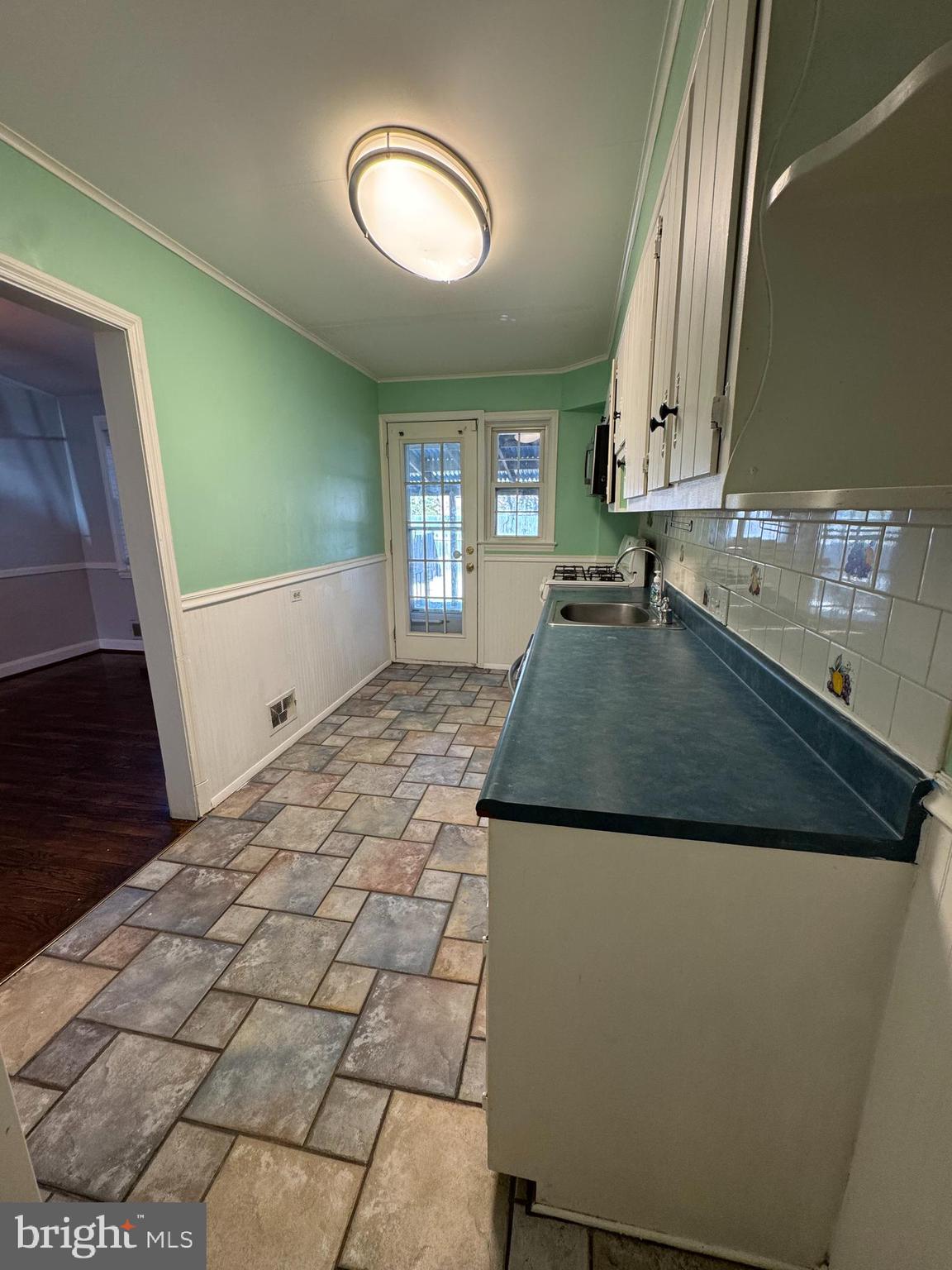 KNETTISHALL - Residential Lease