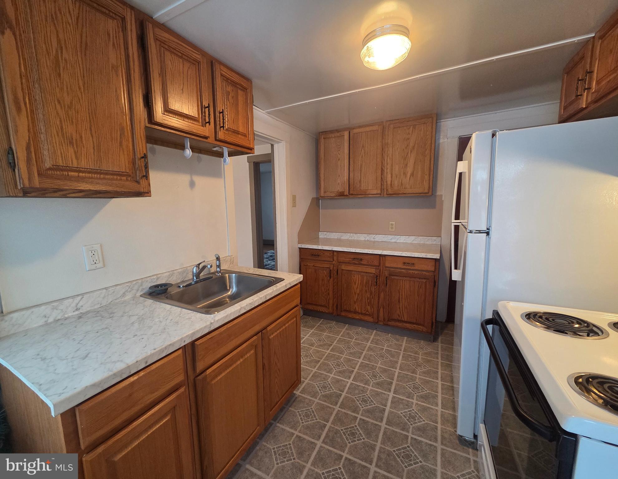 3259 MAIN STREET 3265