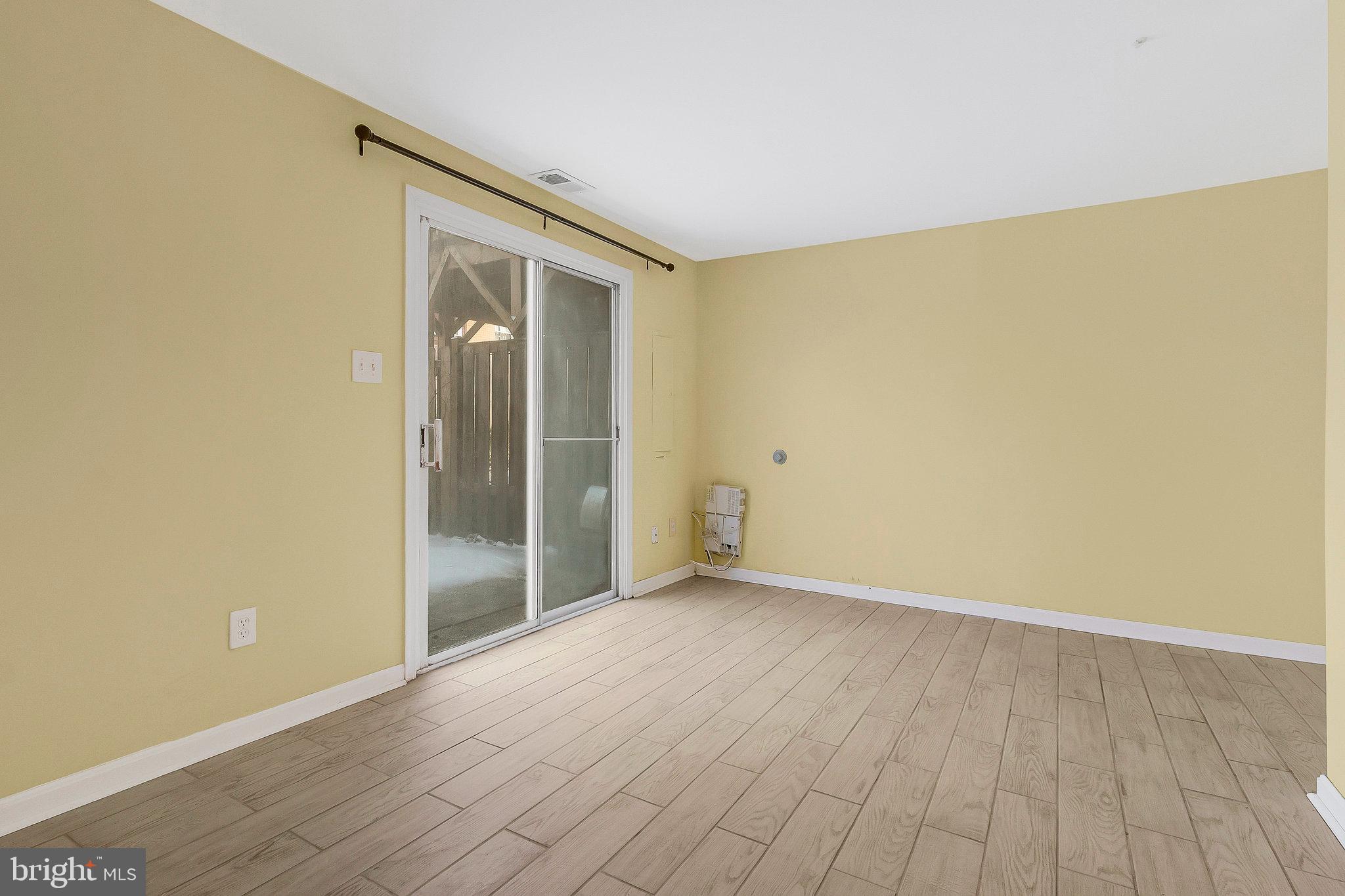 CAMBRIDGE PARK - Residential Lease