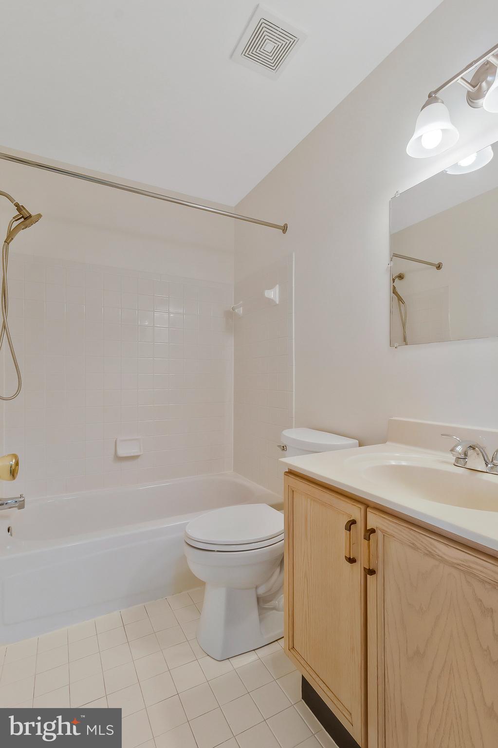 CAMBRIDGE PARK - Residential Lease