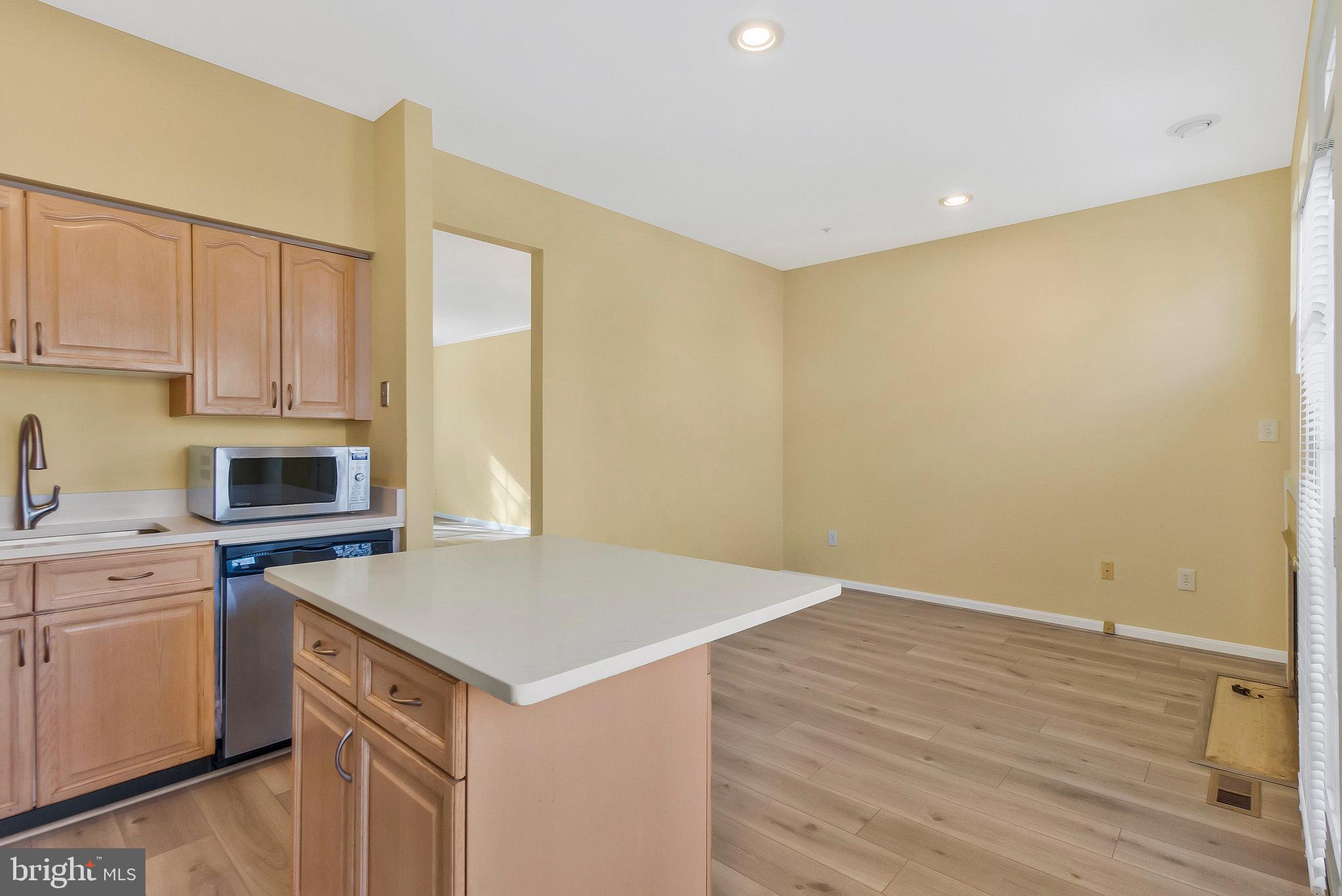 CAMBRIDGE PARK - Residential Lease