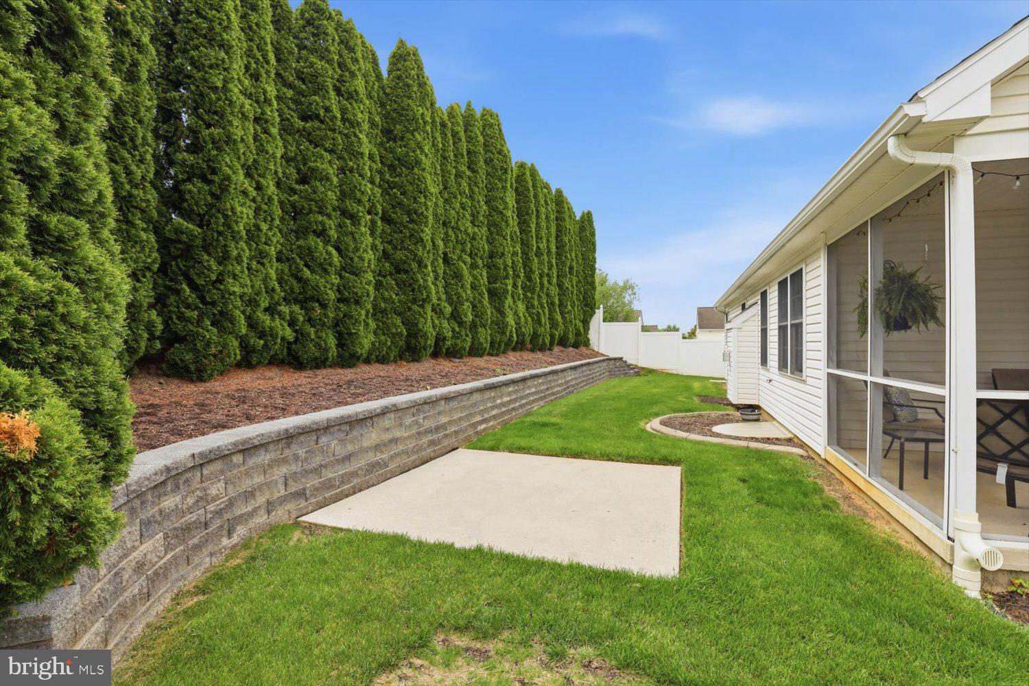336 FENCEPOST LN