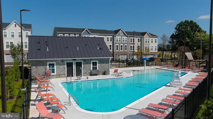 ROBINSON MANOR - Residential