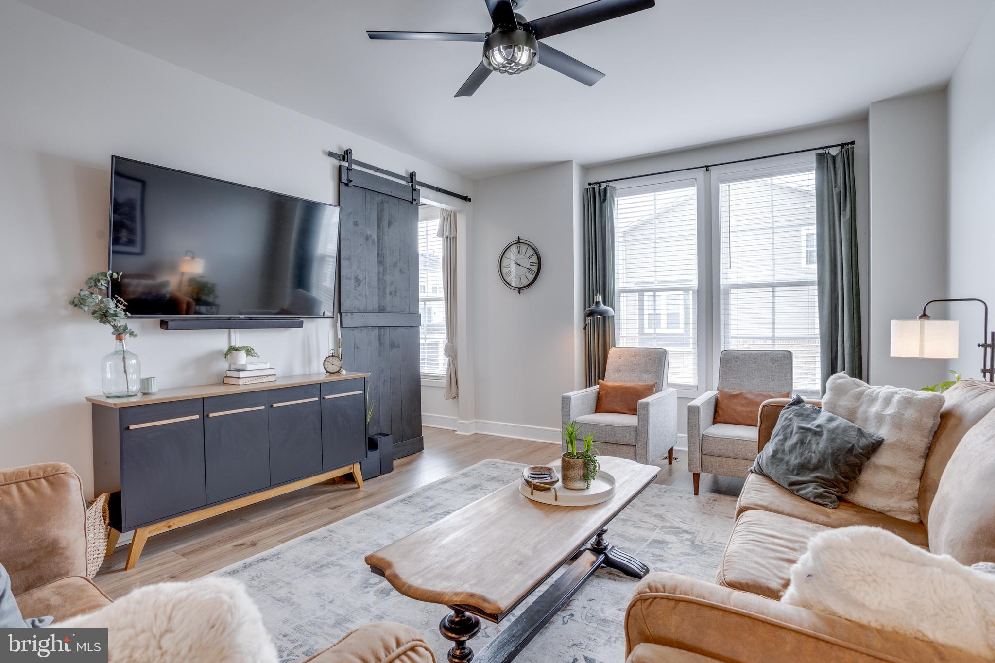 ROBINSON MANOR - Residential